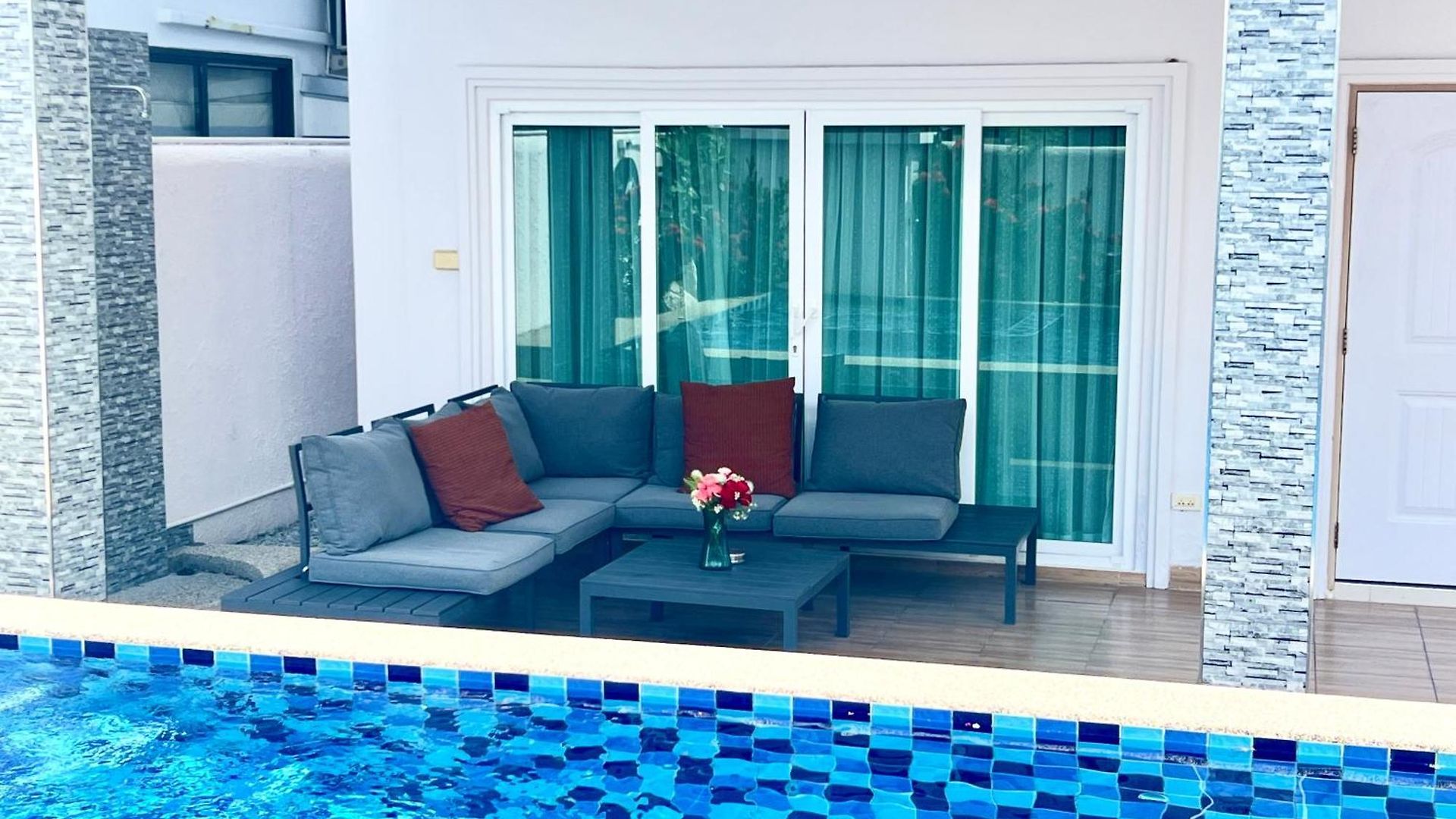 วิลล่า Luxury Villa, 5br 6ba, Private Pool With Jacuzzi Cityhouse54