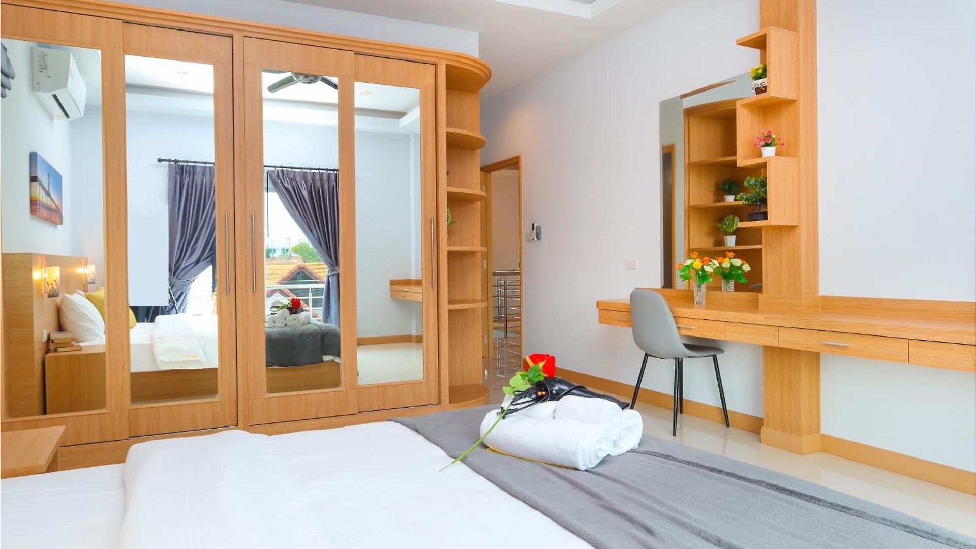 Luxury Villa, 5br 6ba, Private Pool With Jacuzzi Cityhouse54 * Pattaya