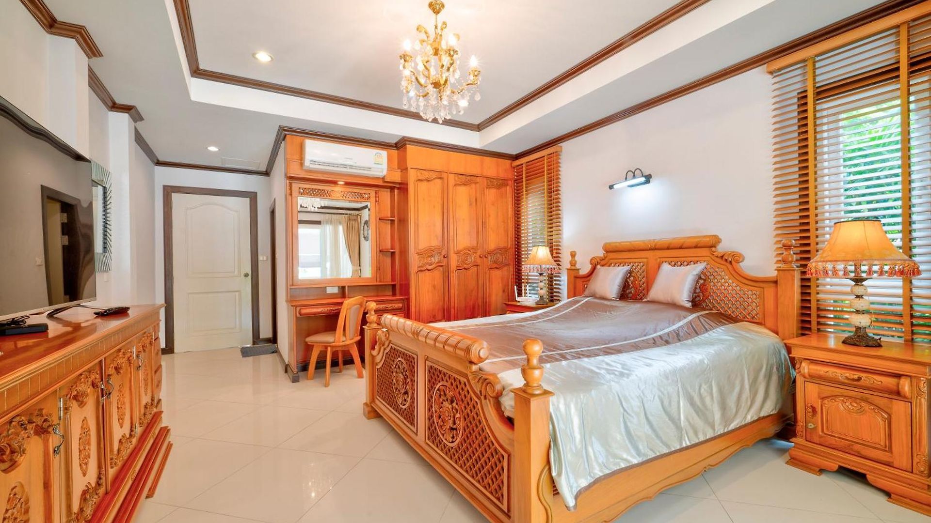 Nautica - 4 Bedroom Luxury Pool With Unique Yacht-house *