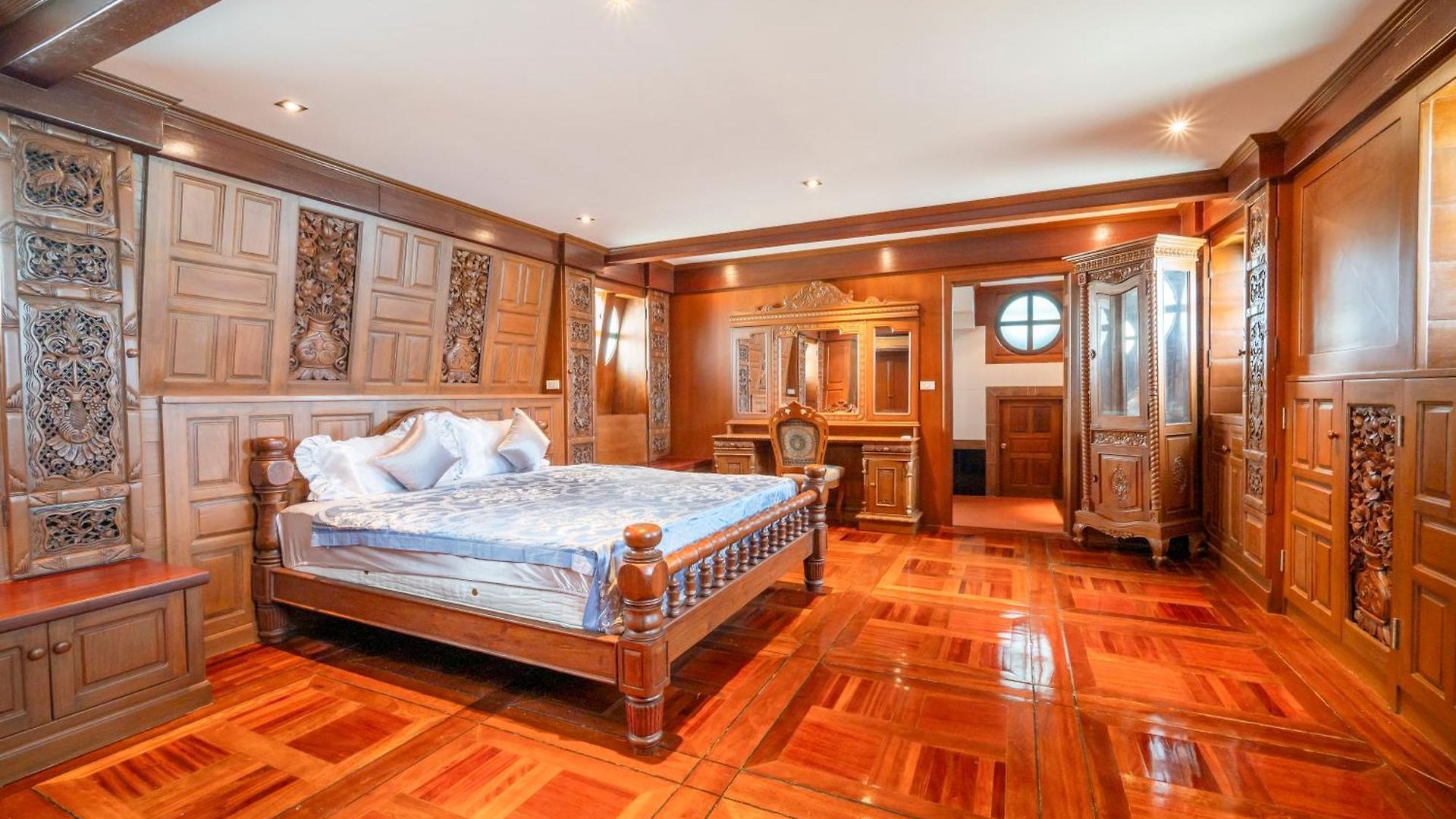 Nautica - 4 Bedroom Luxury Pool With Unique Yacht-house Pattaya