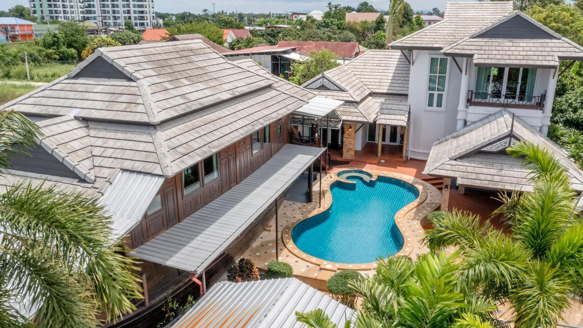 Nautica - 4 Bedroom Luxury Pool With Unique Yacht-house *