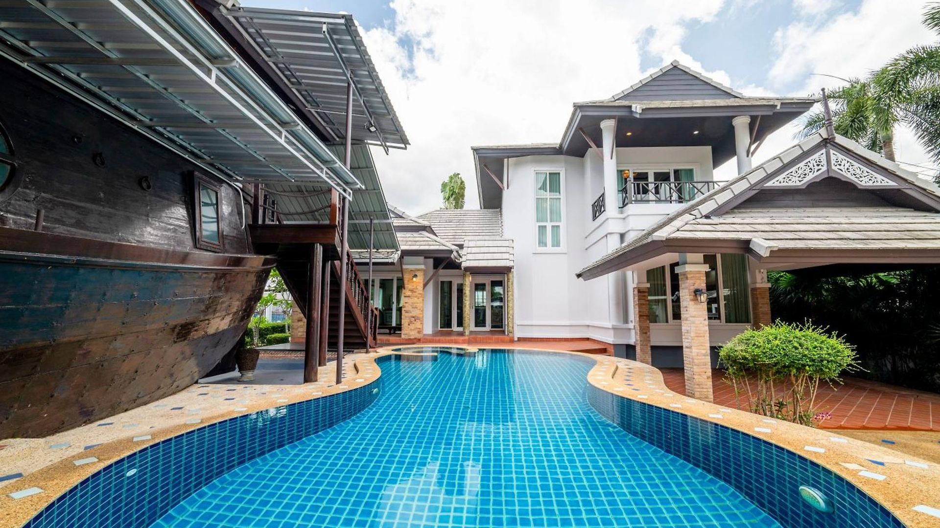 Nautica - 4 Bedroom Luxury Pool With Unique Yacht-house วิลล่า *