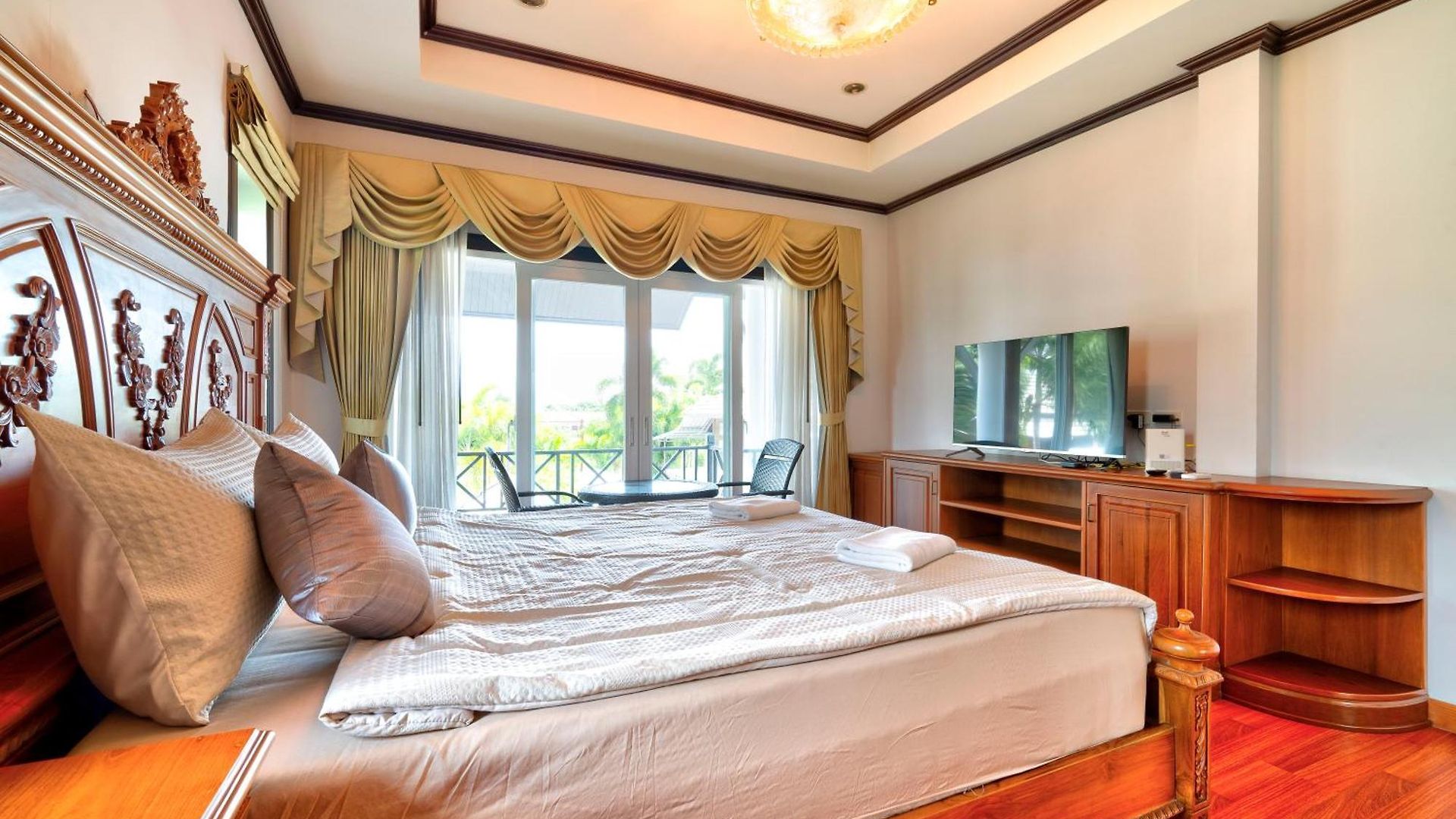 Nautica - 4 Bedroom Luxury Pool With Unique Yacht-house Pattaya