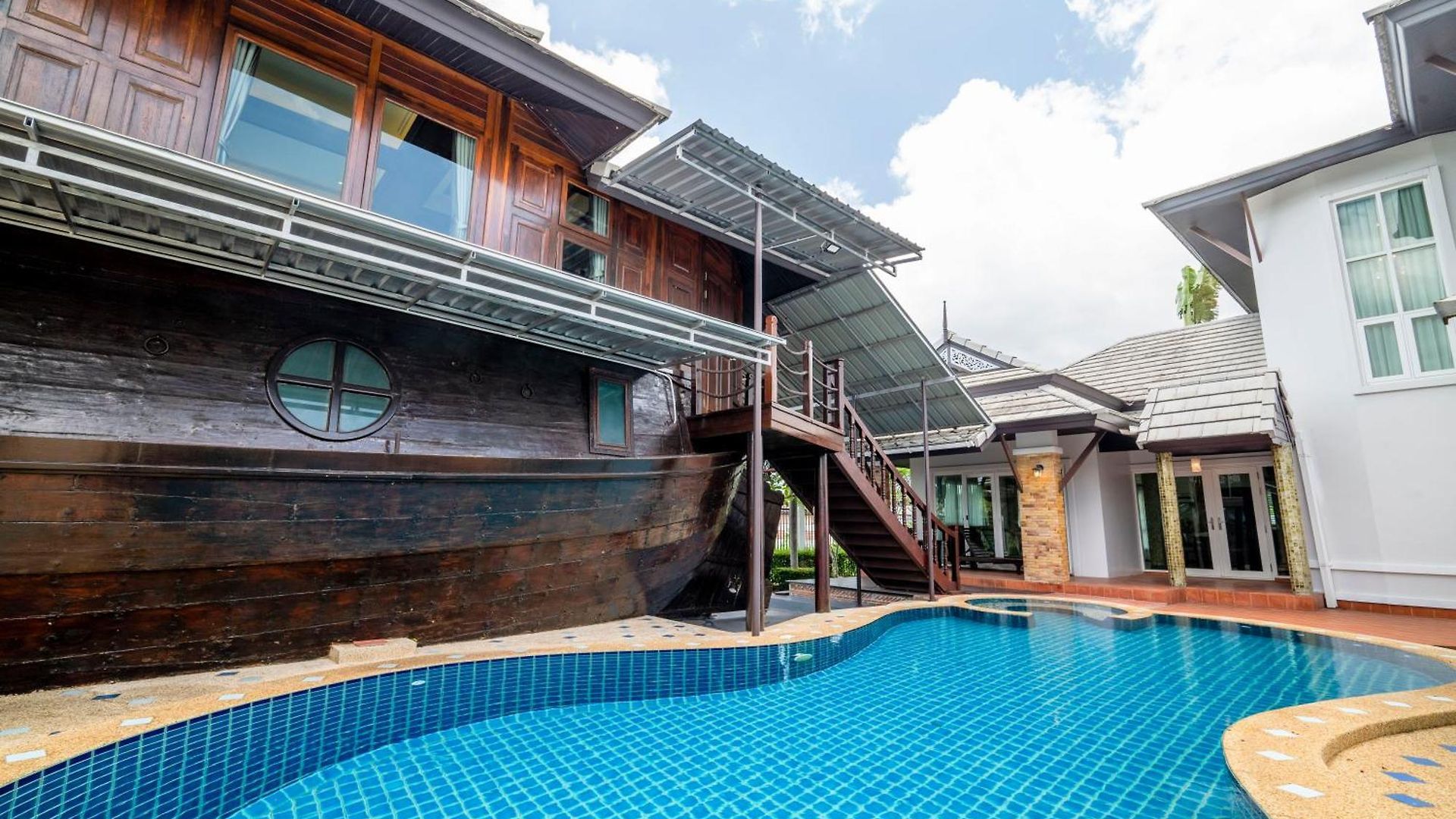 วิลล่า Nautica - 4 Bedroom Luxury Pool With Unique Yacht-house