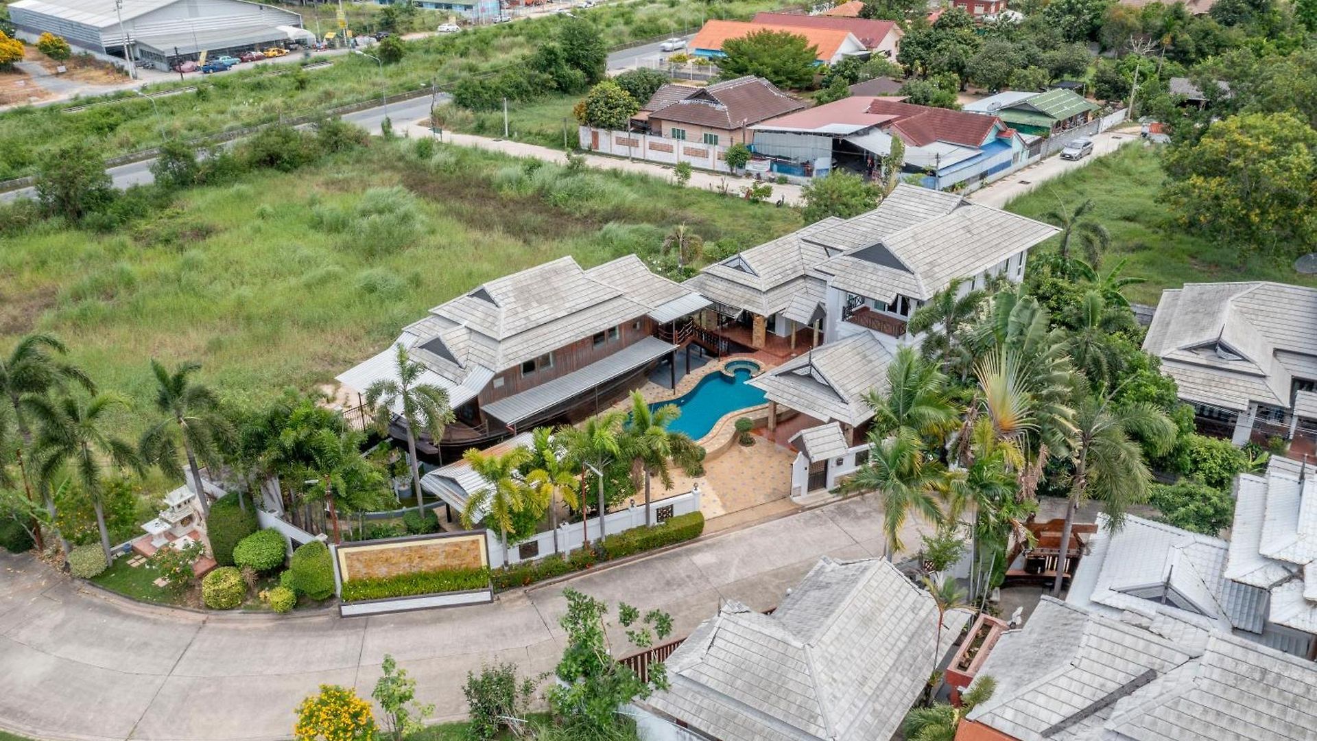 Nautica - 4 Bedroom Luxury Pool With Unique Yacht-house วิลล่า