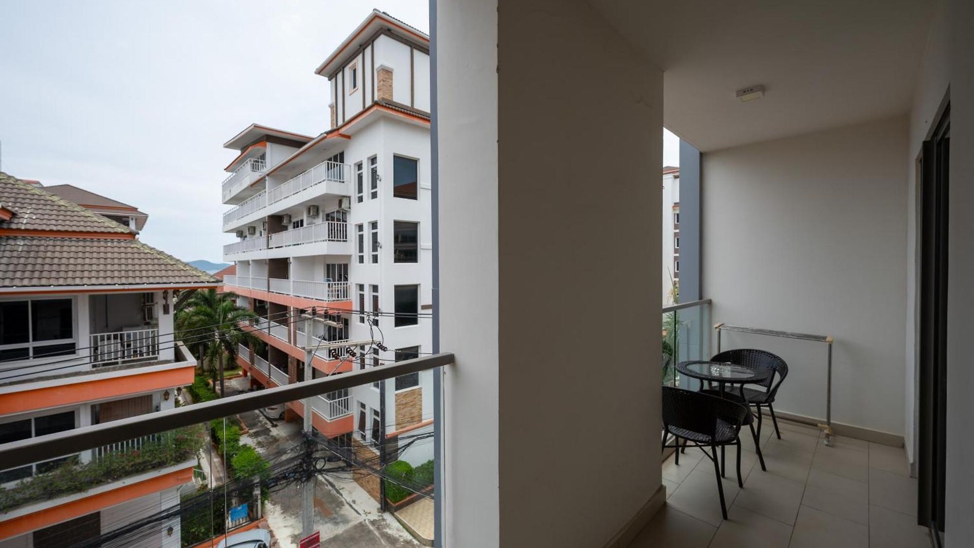 C-view By Apartwell อพาร์ทเม้น Pattaya