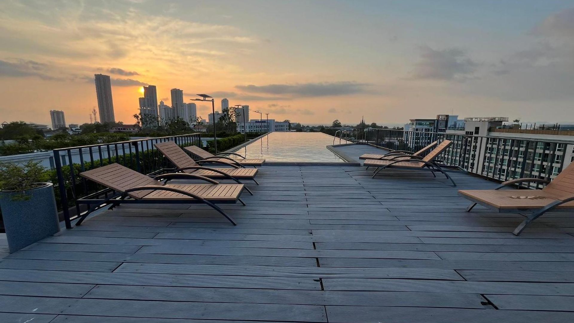 โรงแรม D Eco Wellness Center 5*