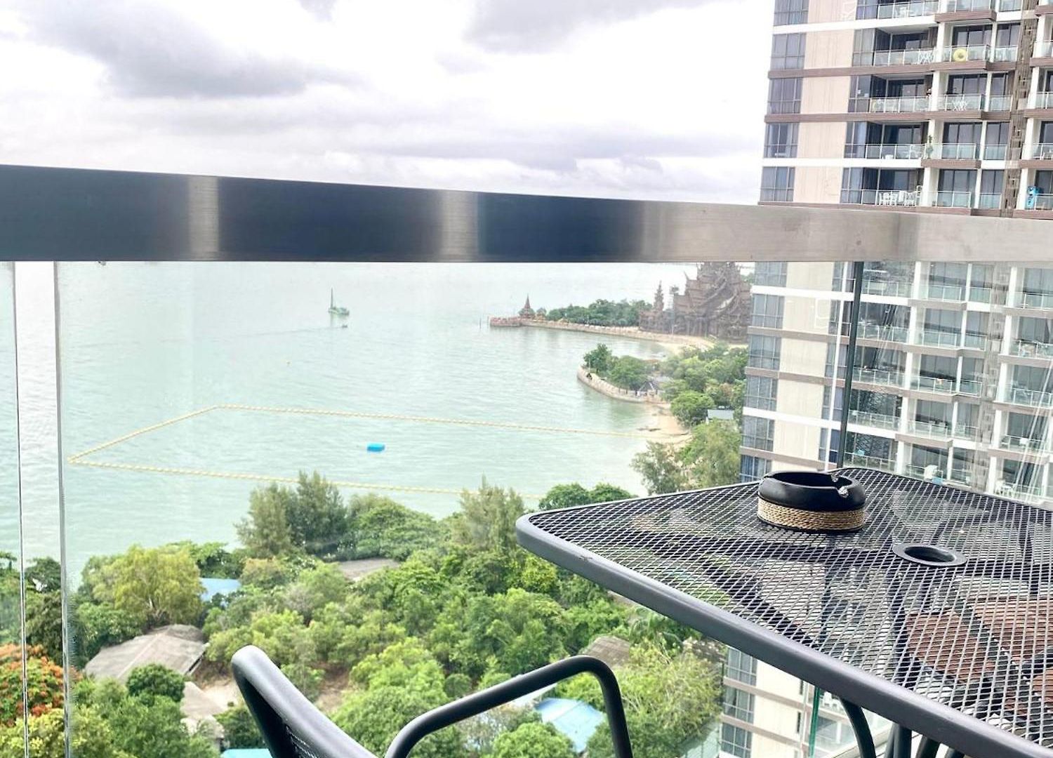 The Palm Wongamat 22 อพาร์ทเม้น Pattaya