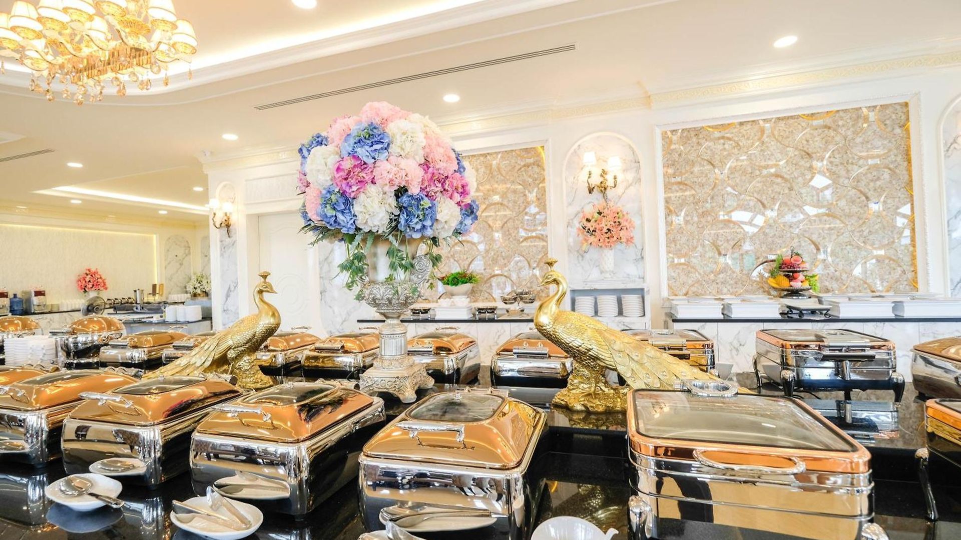 Lk Grand Empire โรงแรม 5*