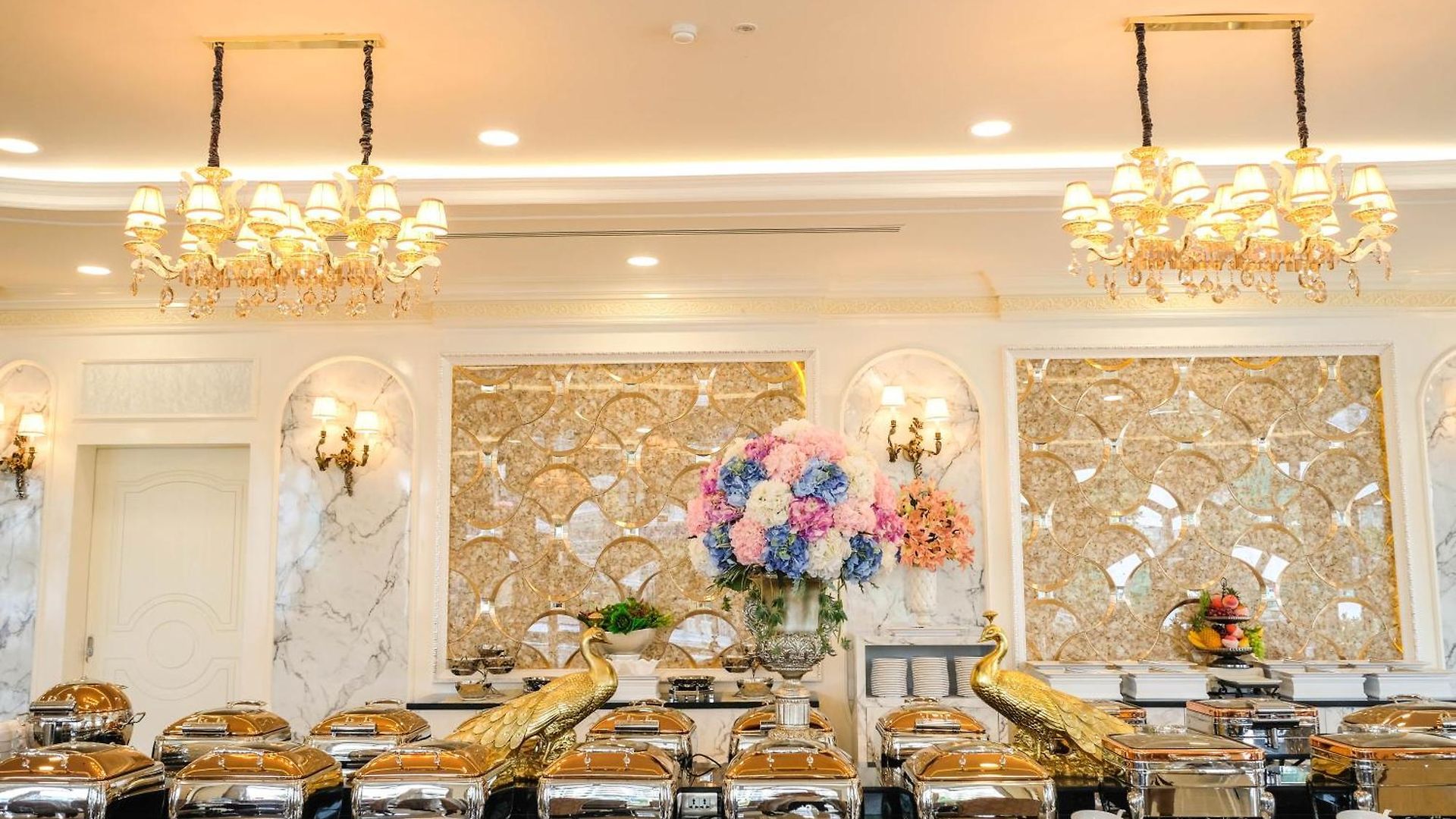 โรงแรม Lk Grand Empire 5*