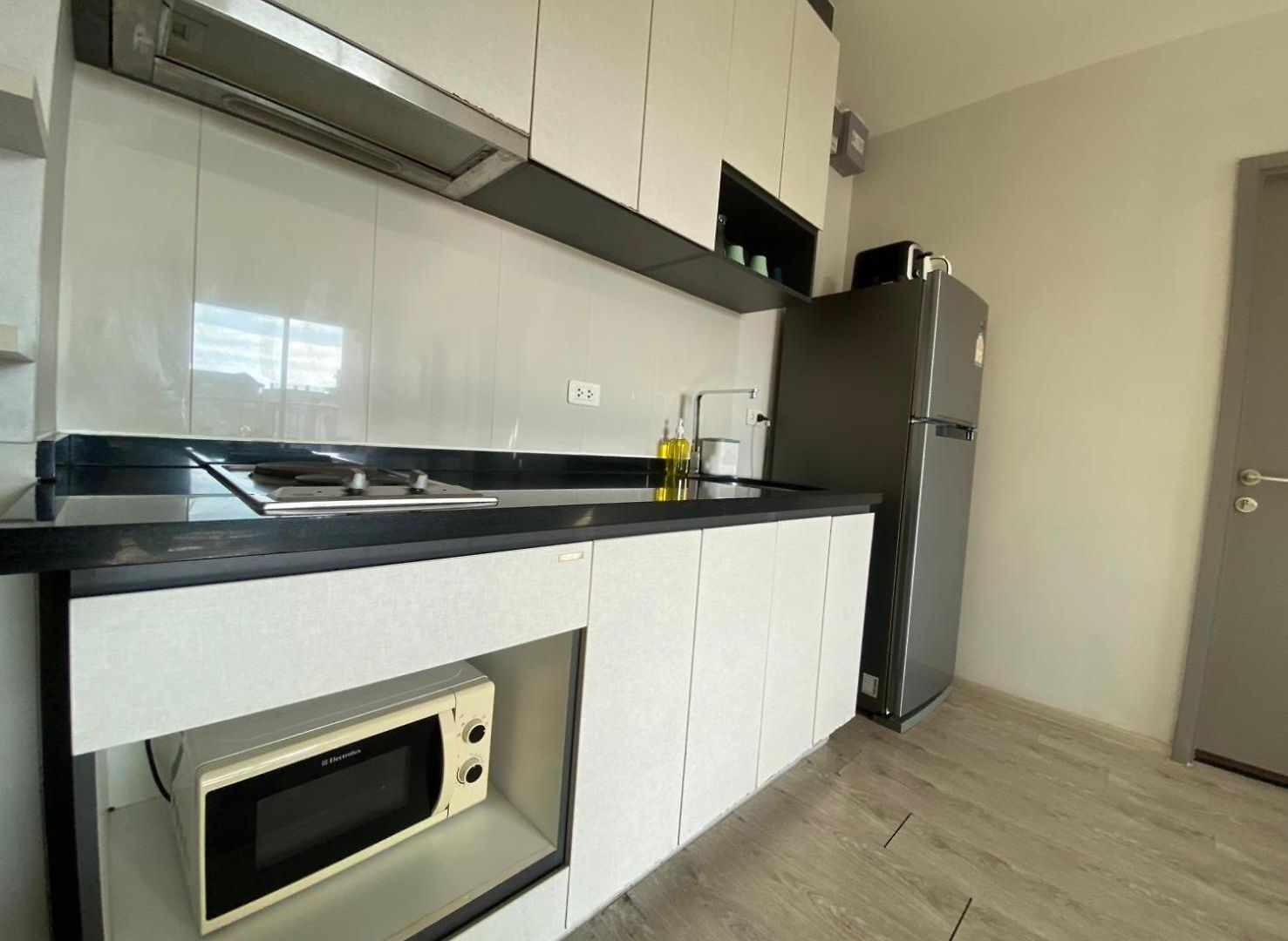 2 Bed Spacious Location In