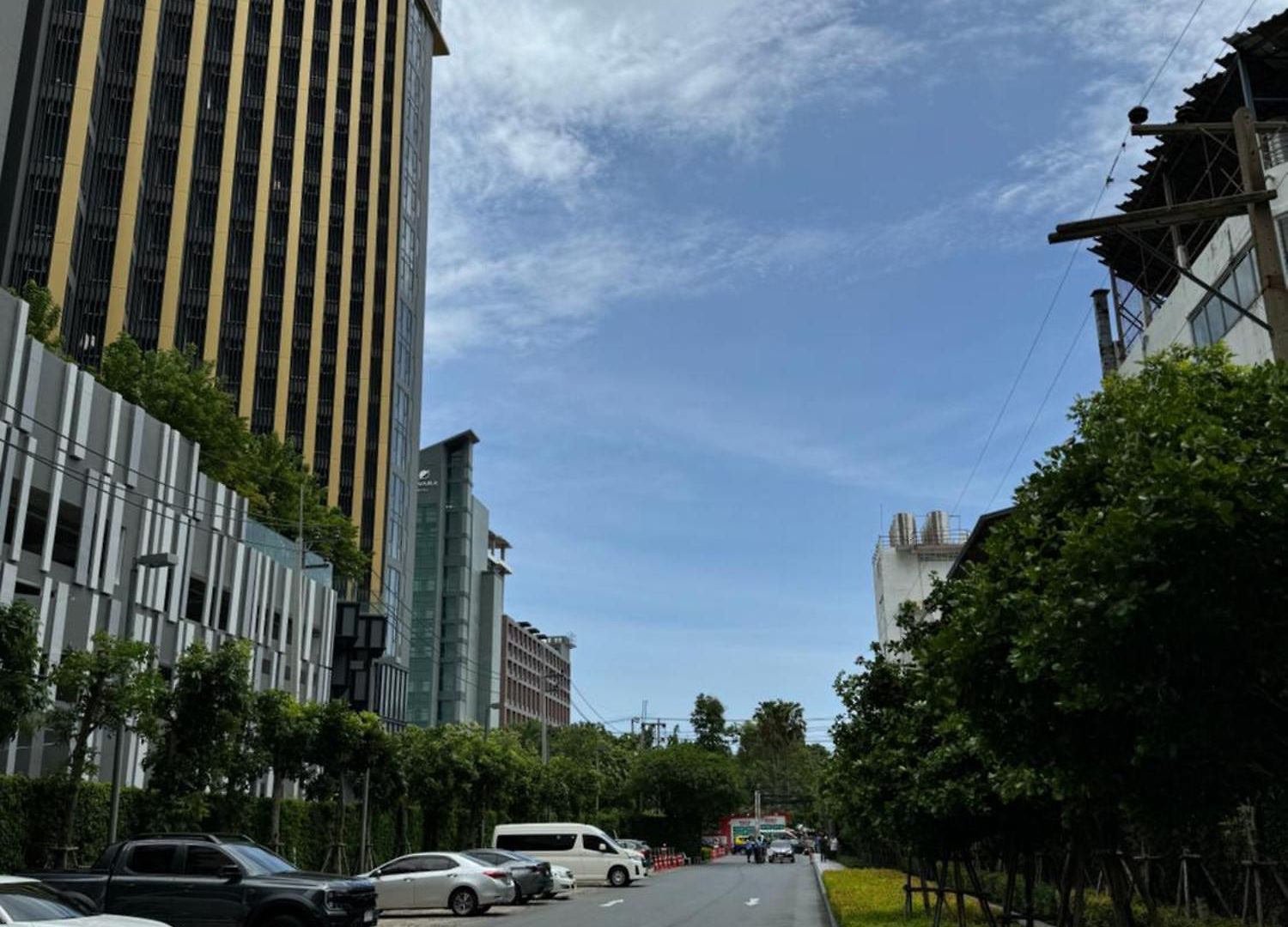 芭提雅市中心the Base 高端公寓酒店 Apartment Pattaya