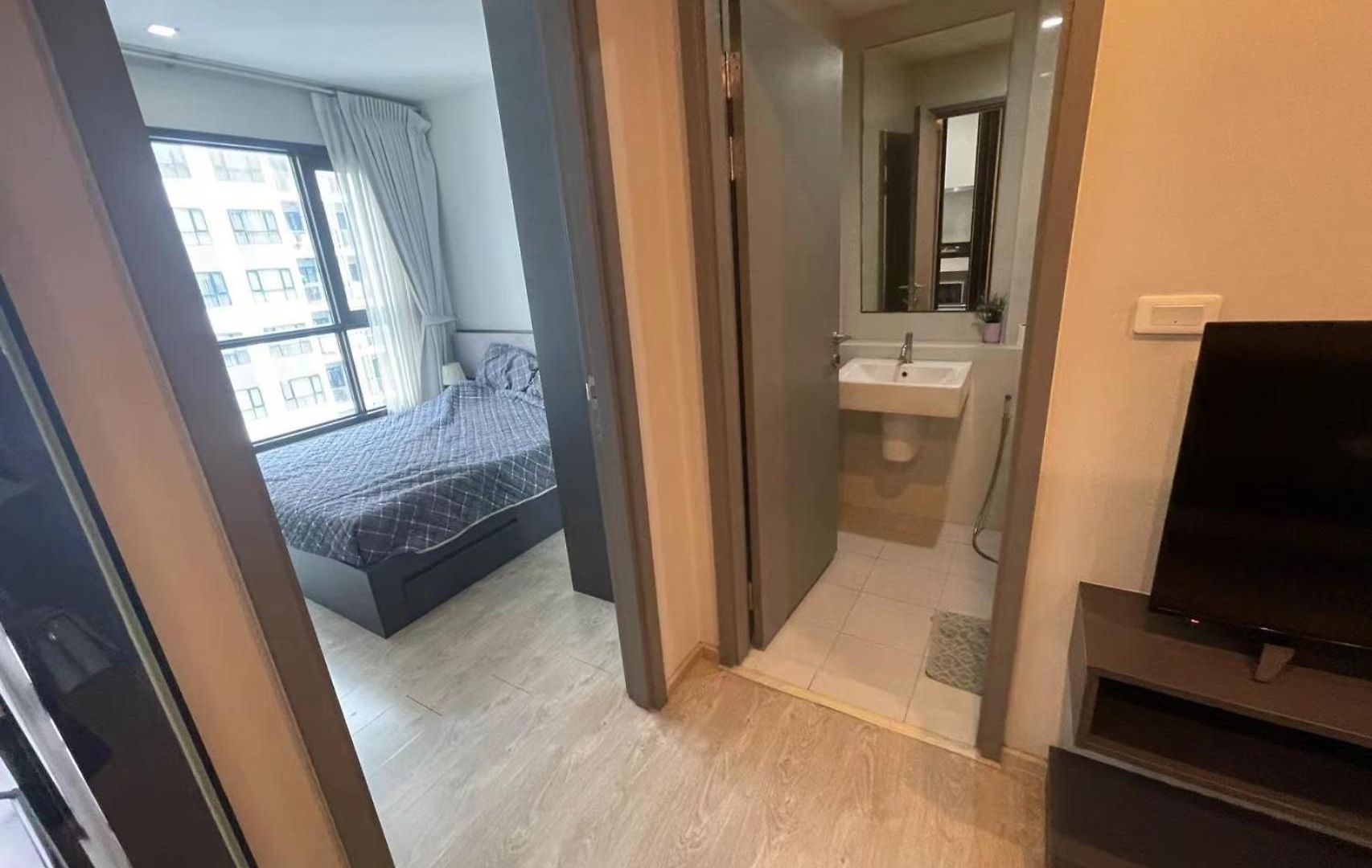芭提雅市中心the Base 高端公寓酒店 Pattaya