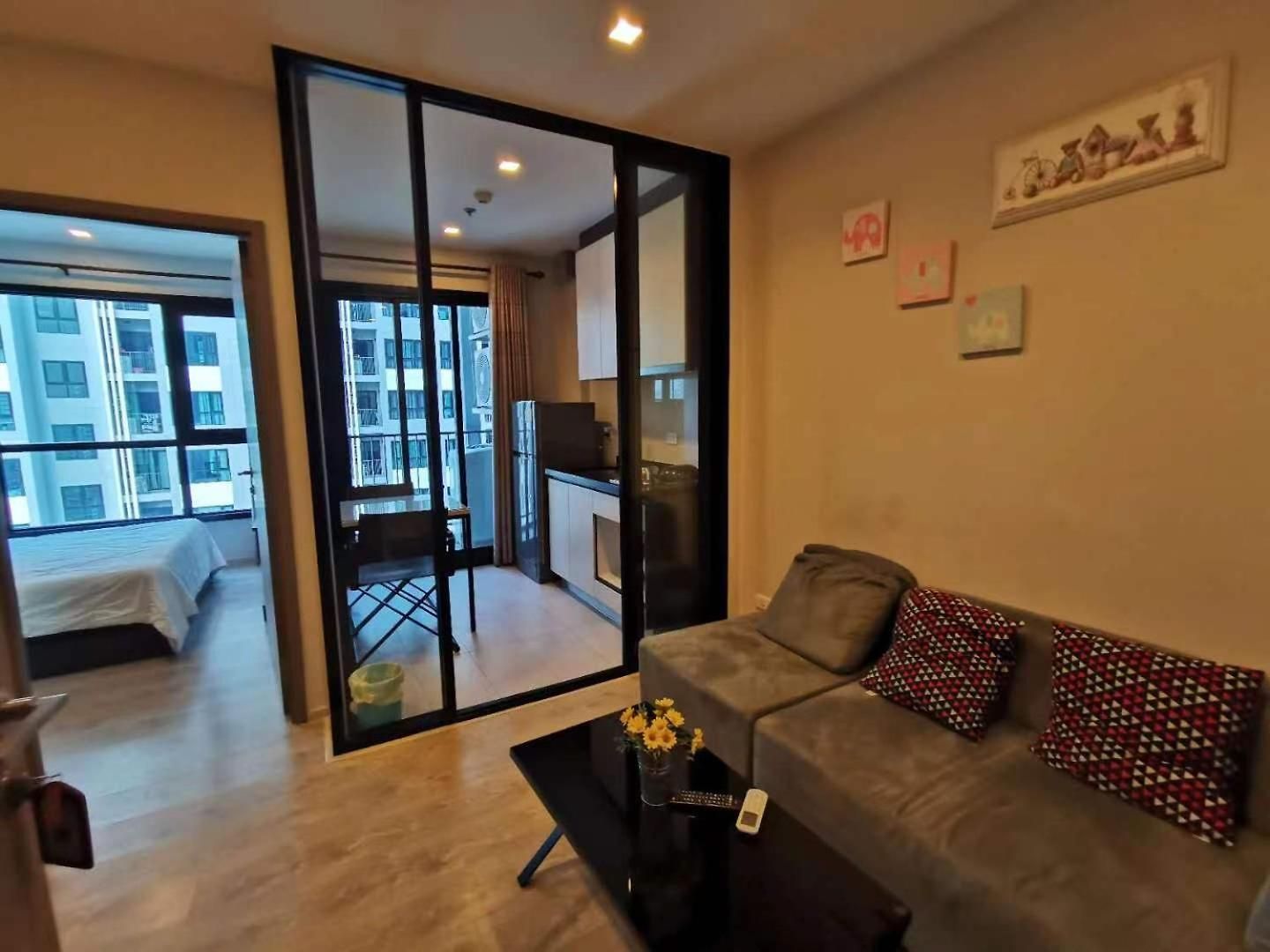 芭提雅市中心the Base 高端公寓酒店 * Pattaya