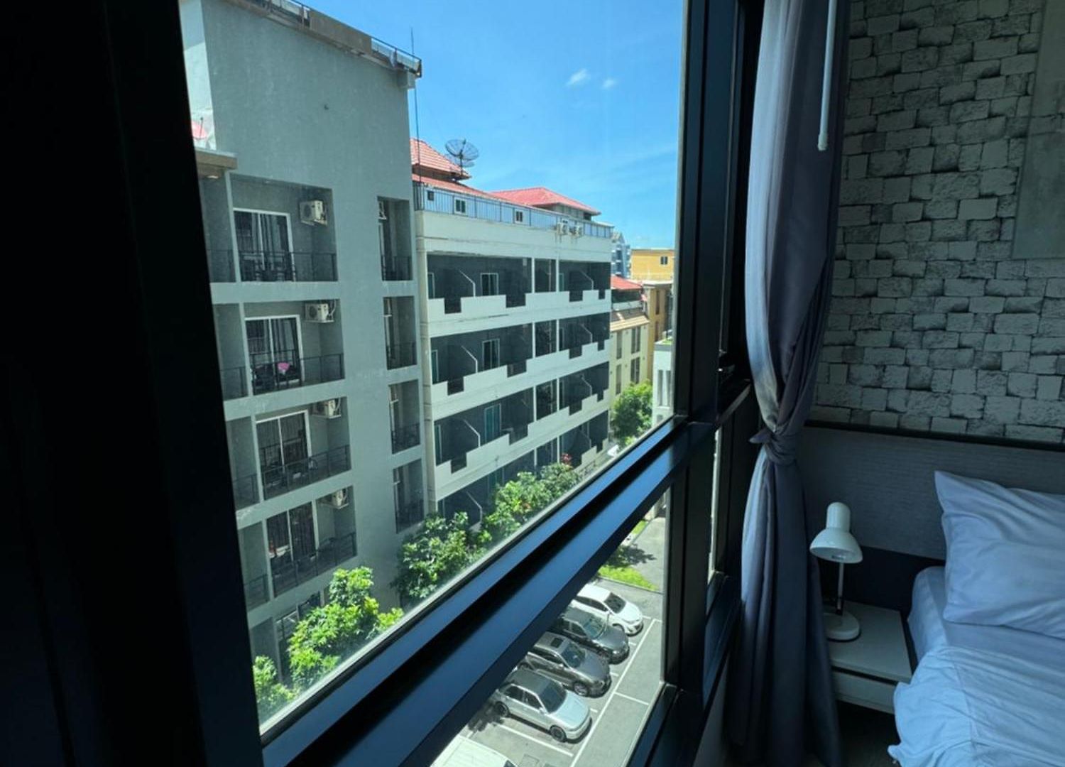 Apartment 芭提雅市中心the Base 高端公寓酒店