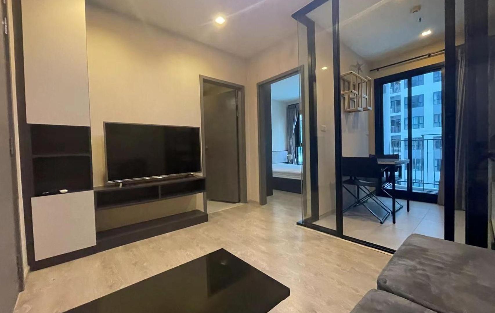 Apartment 芭提雅市中心the Base 高端公寓酒店 Pattaya