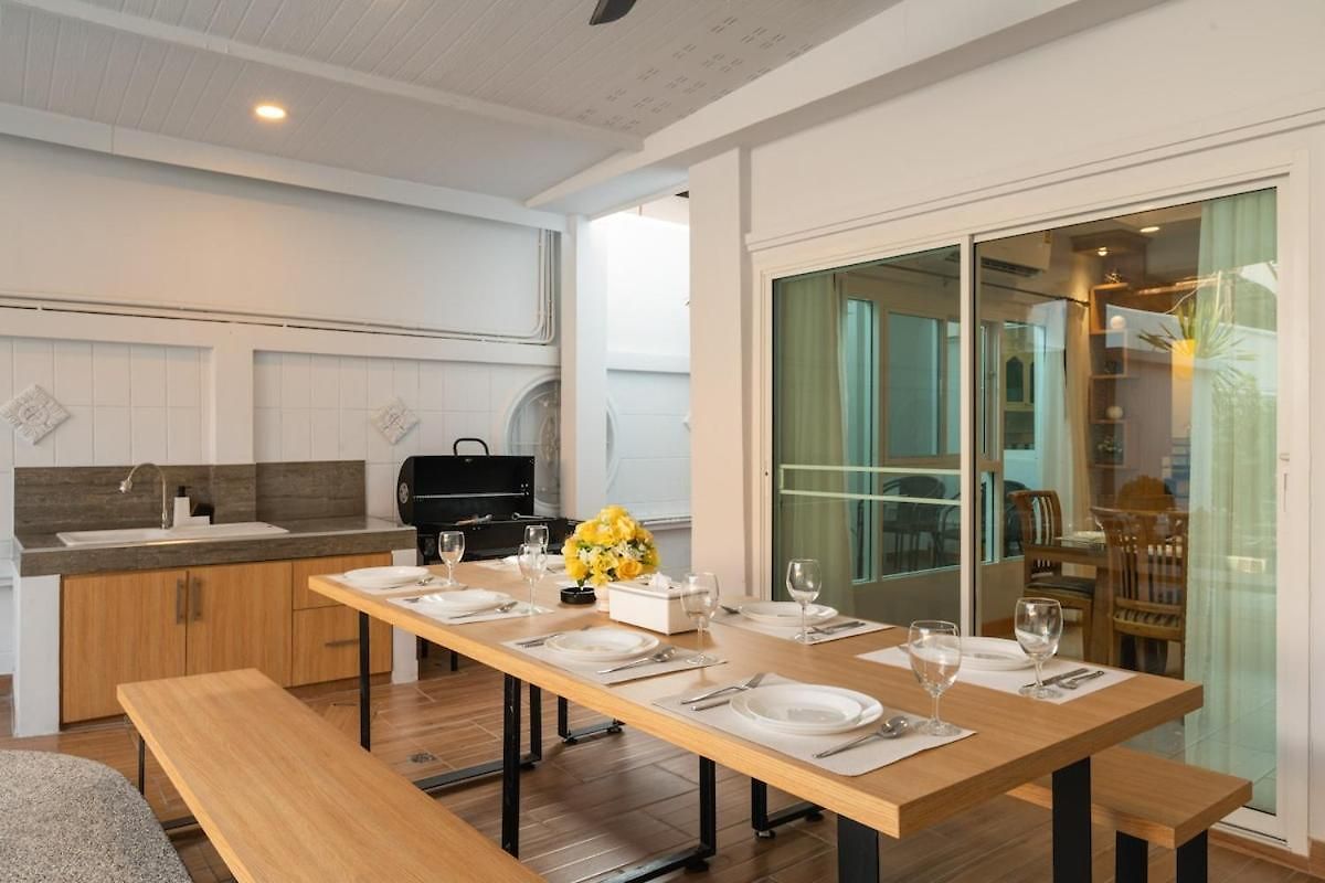 Center Pool 6br 14 Persons Sauna Pool Table Karaoke Bbq วิลล่า