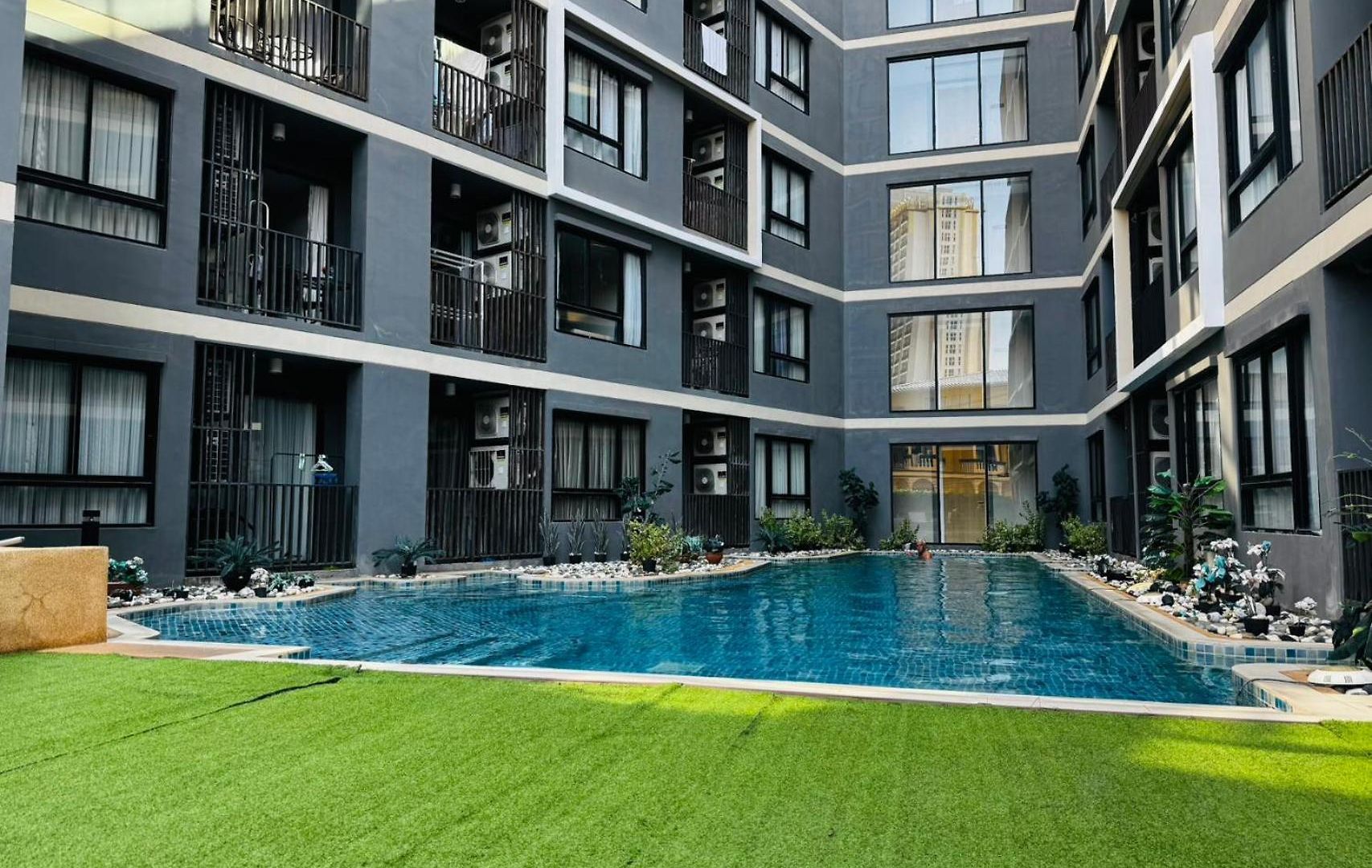 Apartment The Urban Attitude & One Bedroom Pattaya