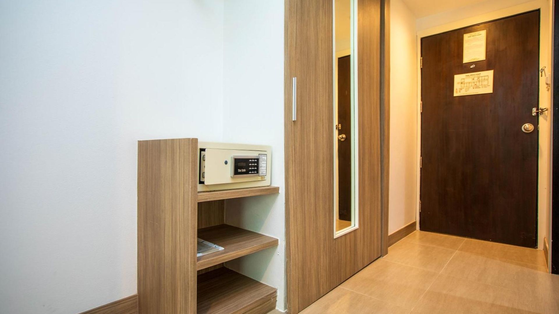 Flipper House - Sha Extra โรงแรม Pattaya