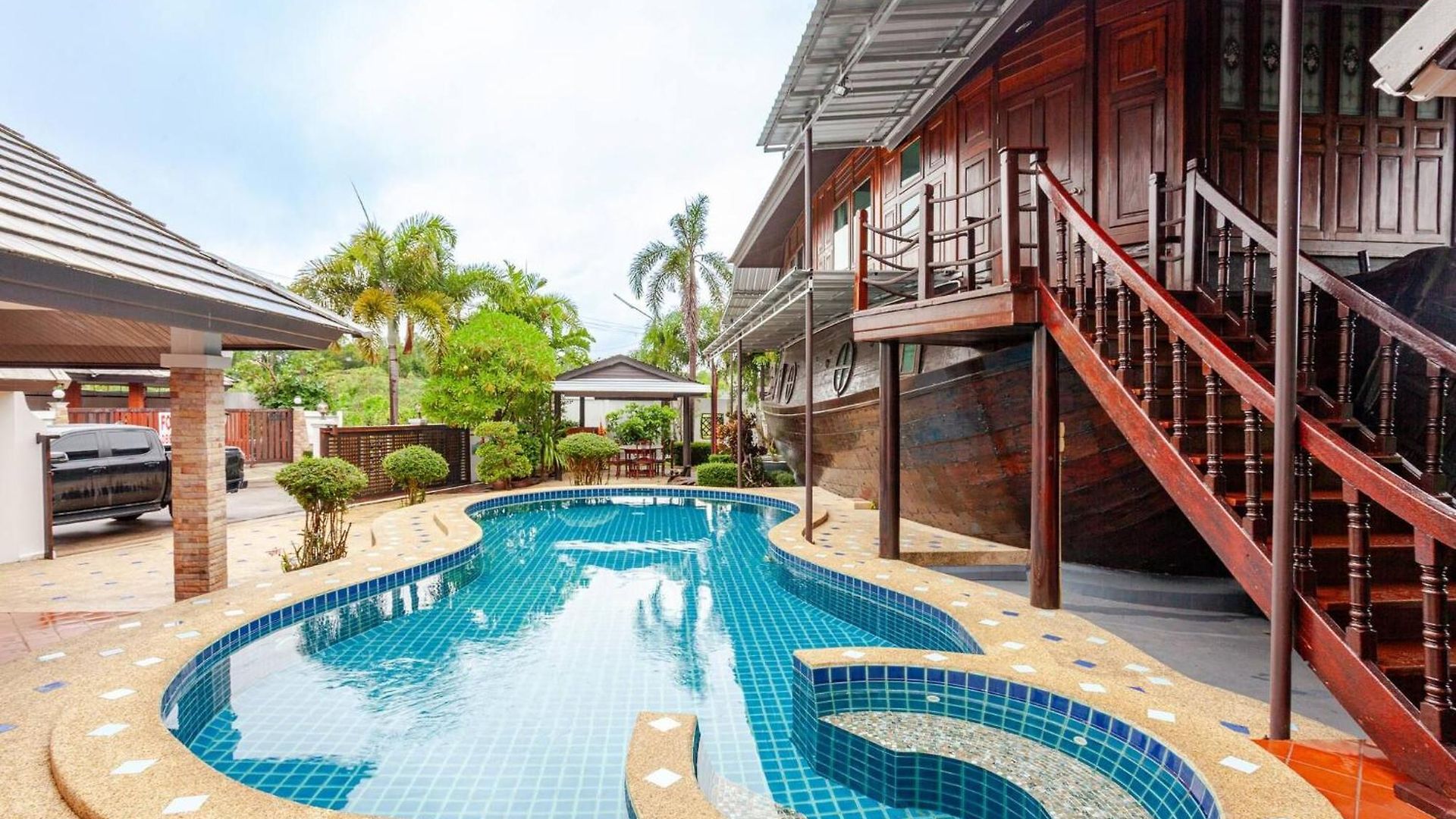 วิลล่า Luxury Iconic Royal Boat Pool North