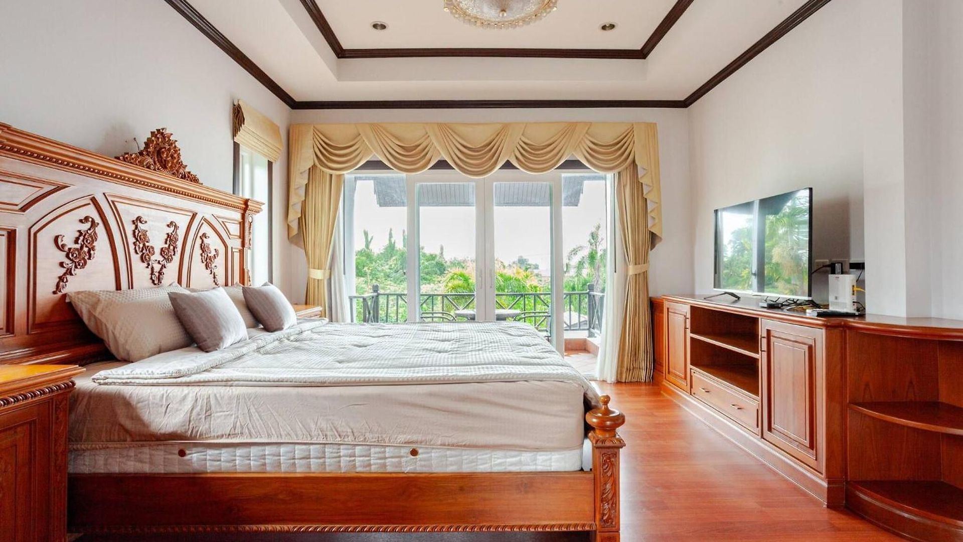 วิลล่า Luxury Iconic Royal Boat Pool North