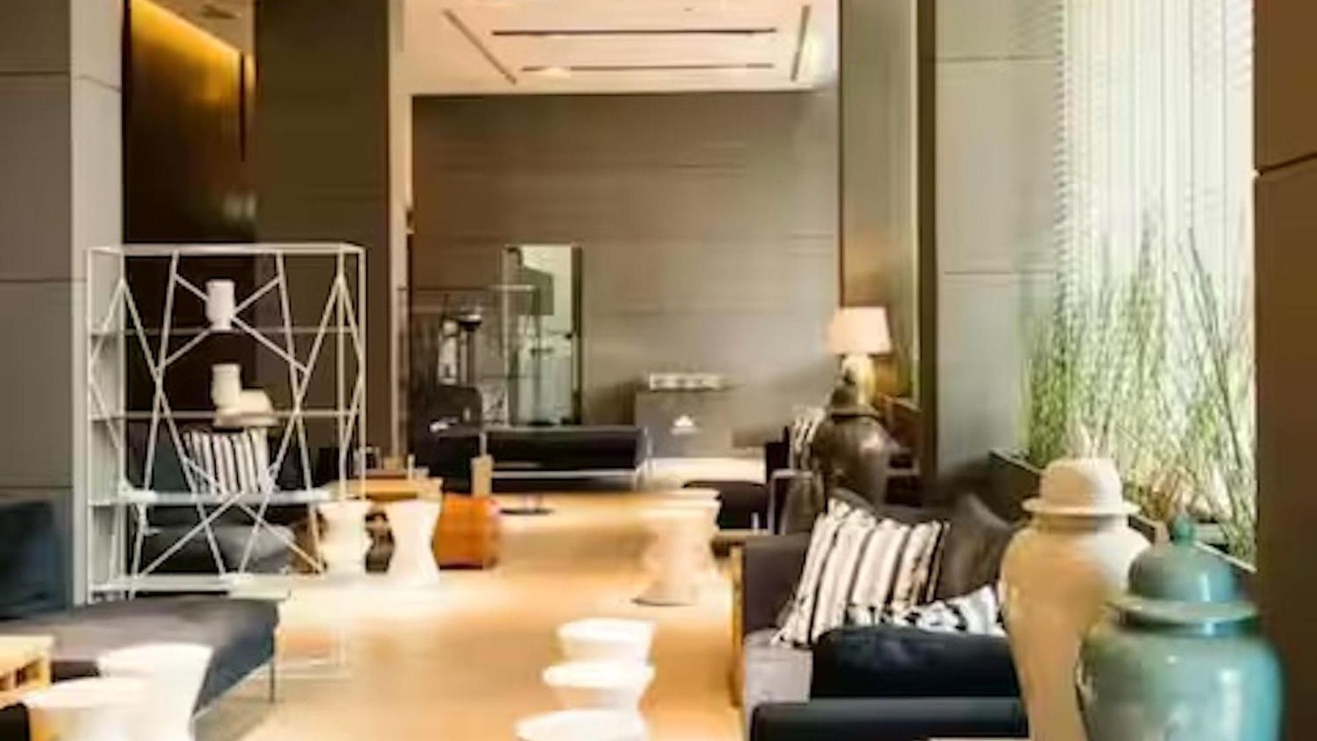 Peaceful Near Walking Street And In The Apartment