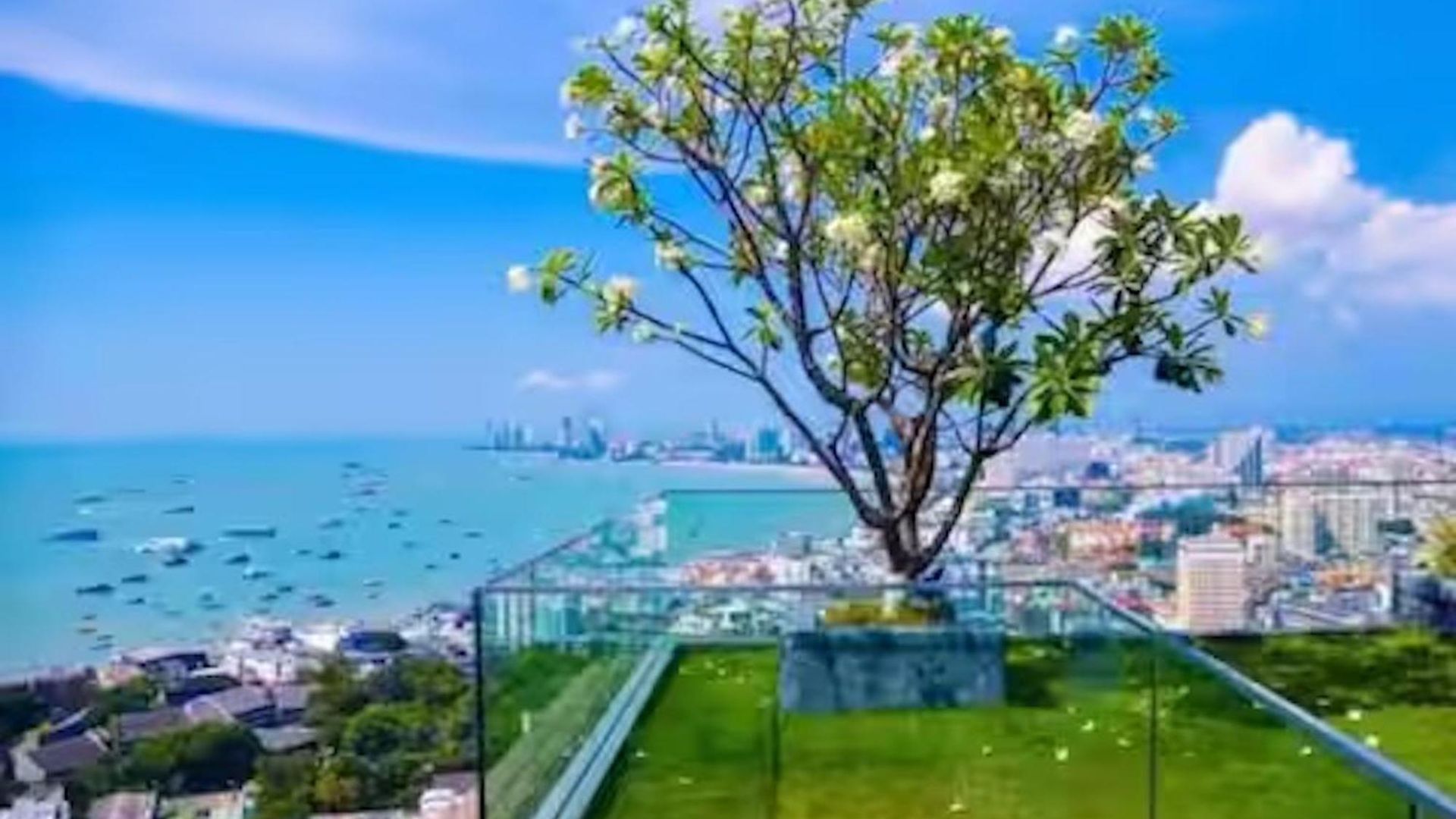 Apartment Peaceful Near Walking Street And In The *