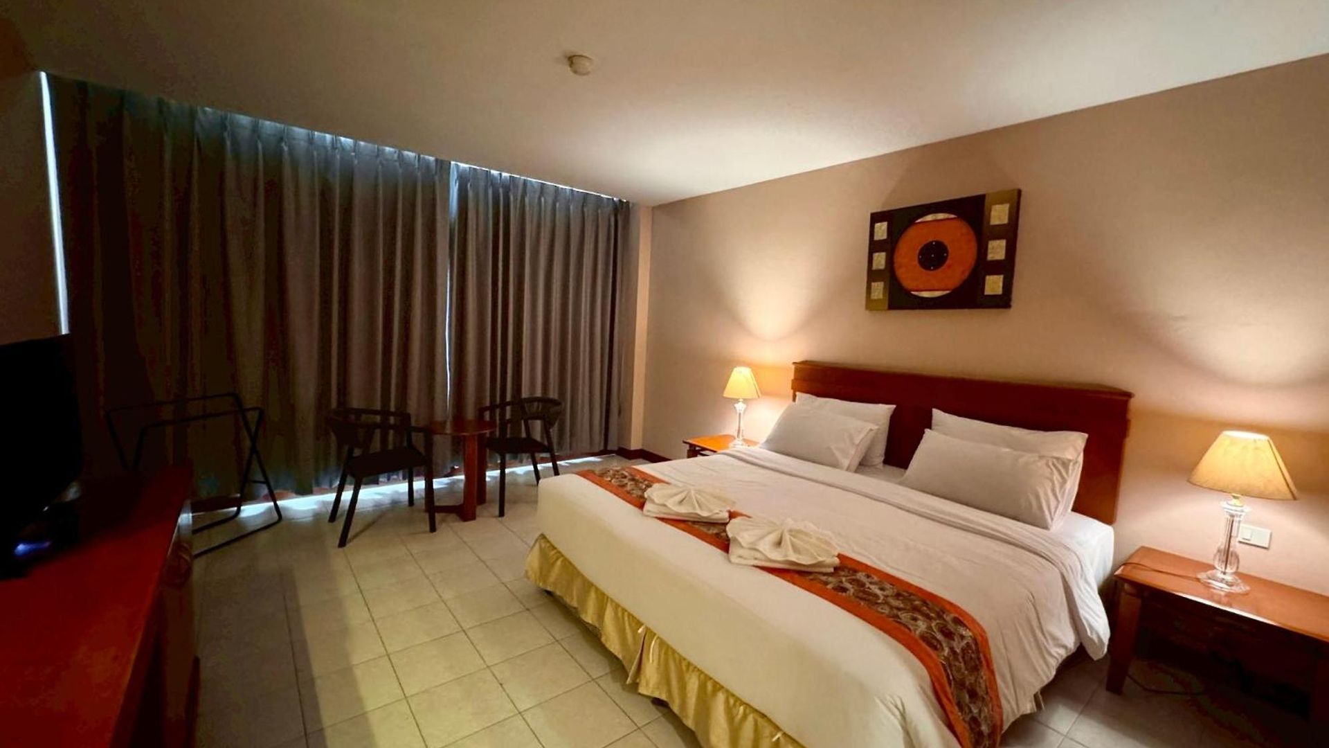โรงแรม คราวน์พัทยาบีชโฮเทล Pattaya