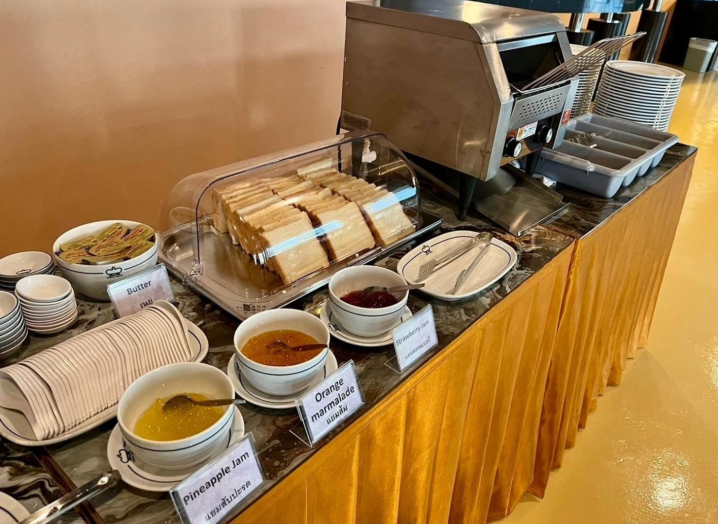 คราวน์พัทยาบีชโฮเทล โรงแรม Pattaya