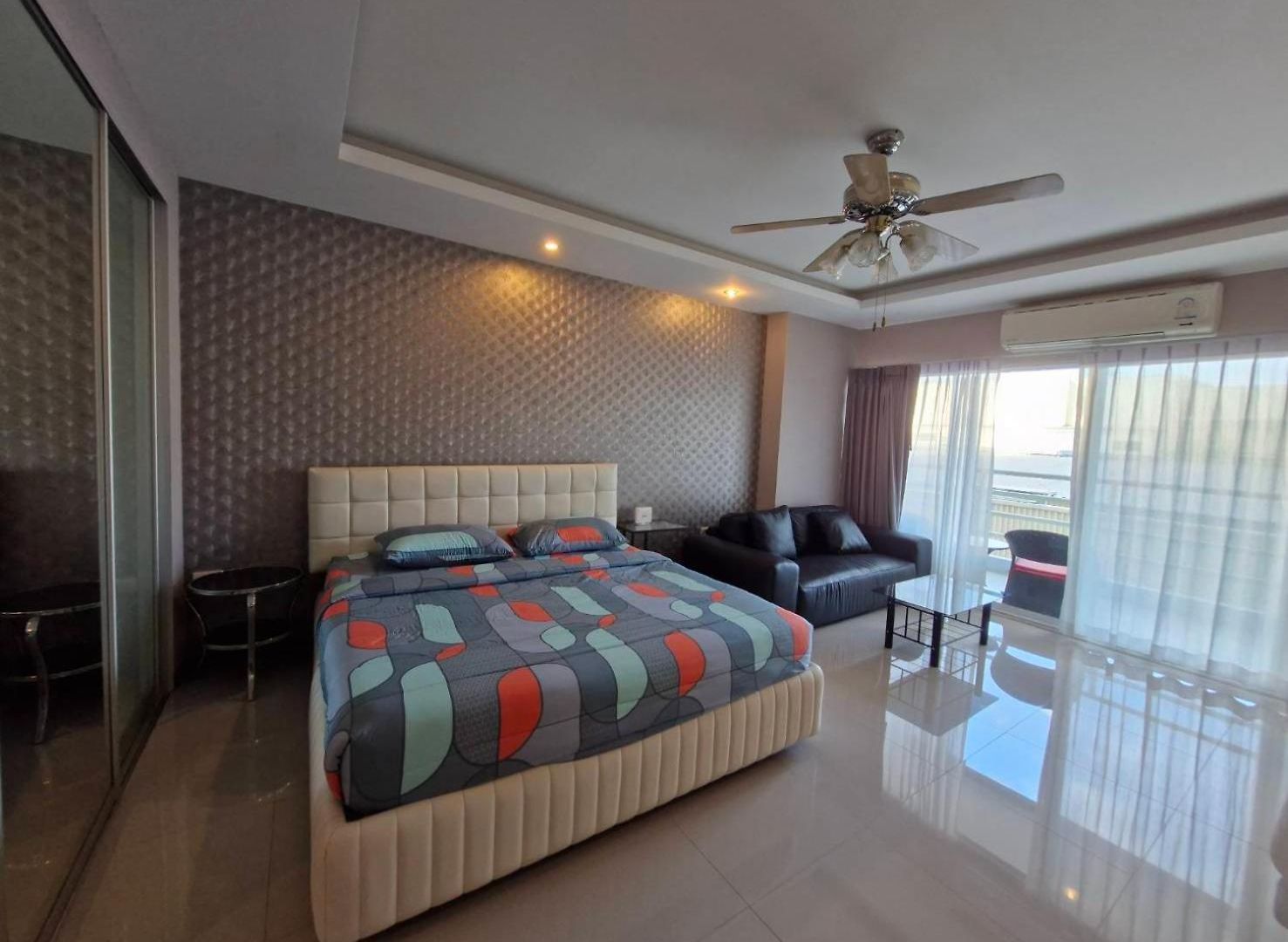 อพาร์ทเม้น View Talay 6 By Anatolia