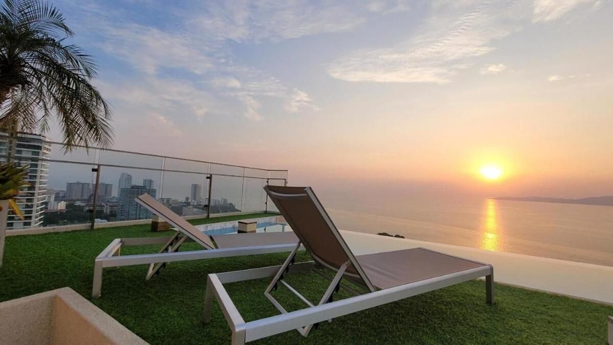Luxury Sea View High Floor *