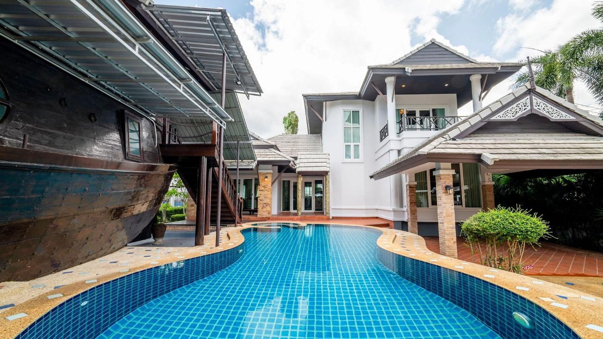 วิลล่า Luxury Iconic Royal Boat Pool North Pattaya