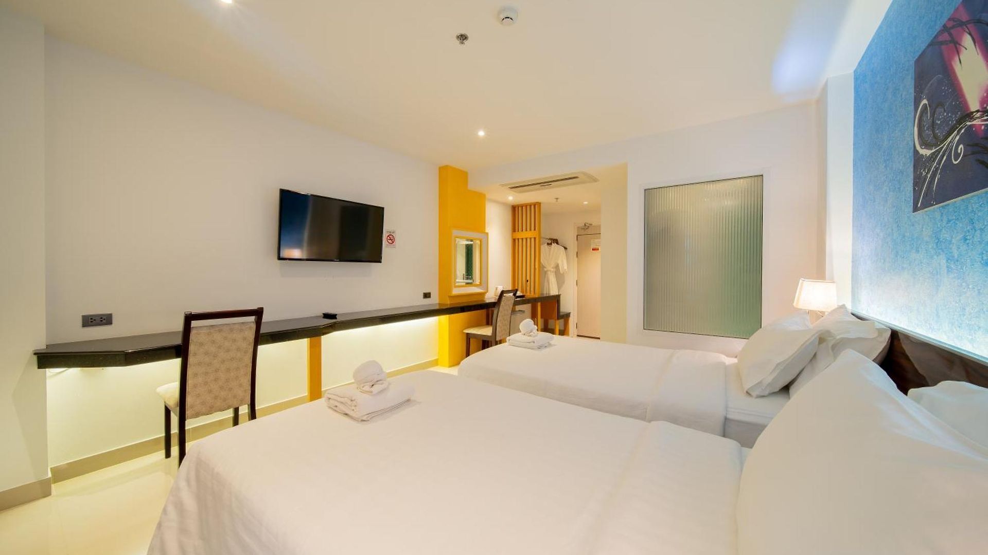 โรงแรม Royal 4*