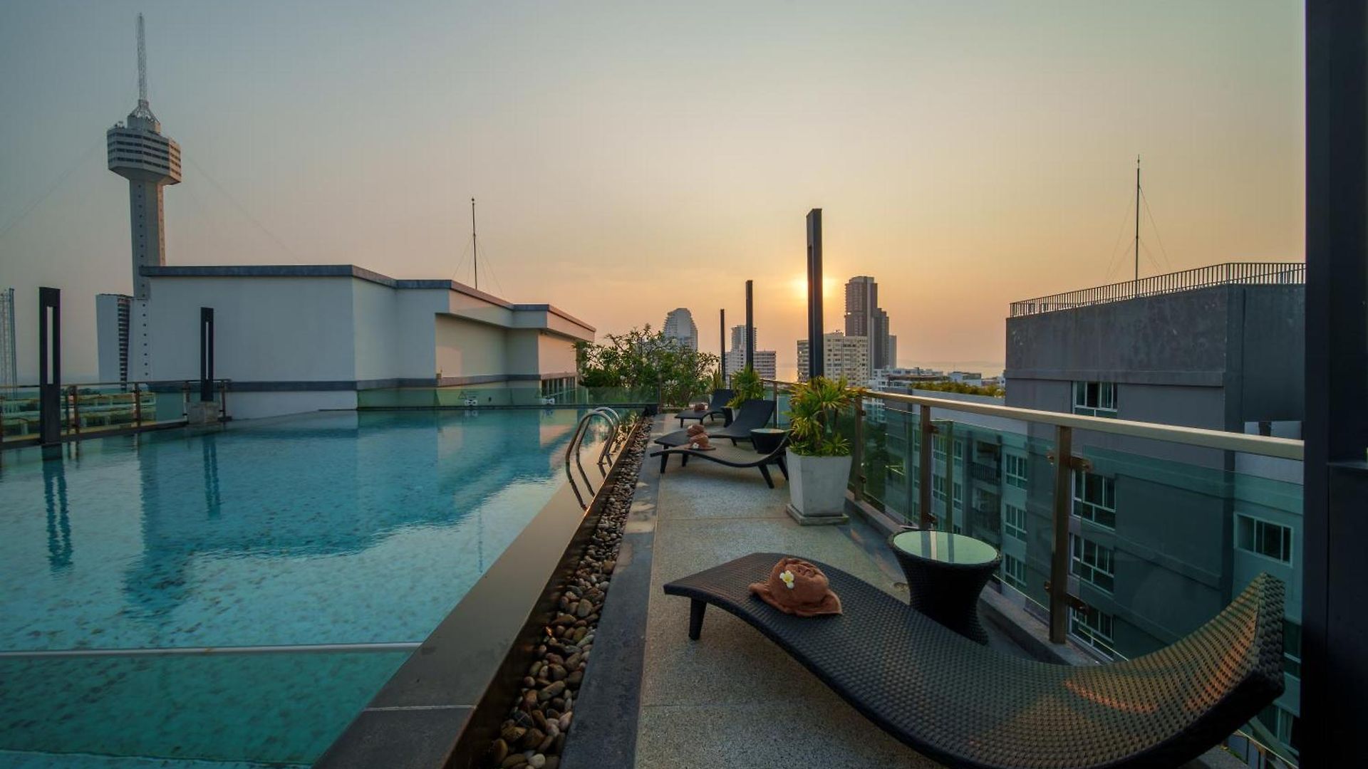 Royal โรงแรม