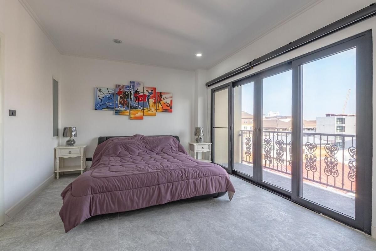 อพาร์ทเม้น Pratumnak Penthouse X Monthstayz Thailand *