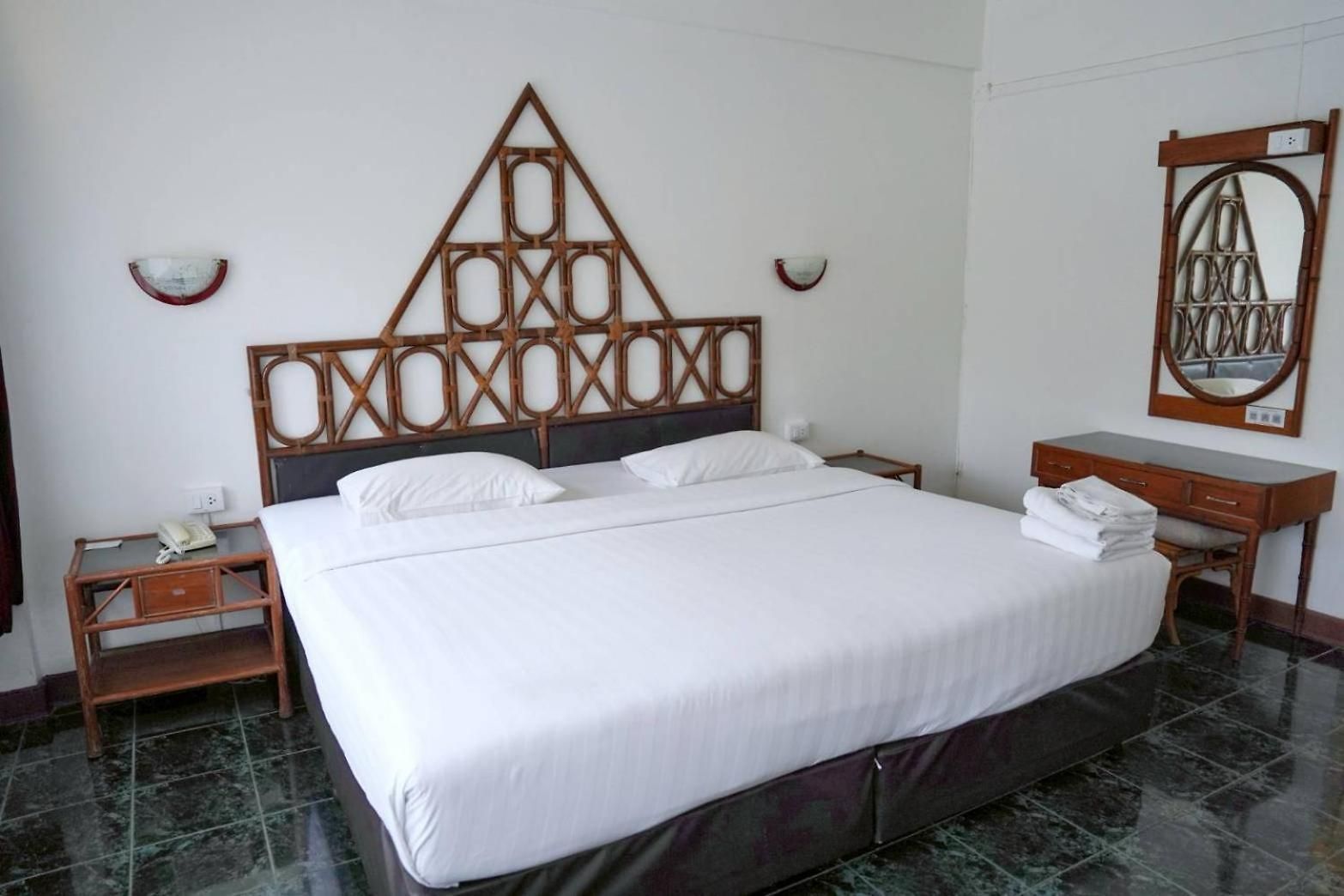 บาศญ่า บีช โฮเทล แอนด์ - เซ็นเธร่า บีช โฮเทล โรงแรม Pattaya