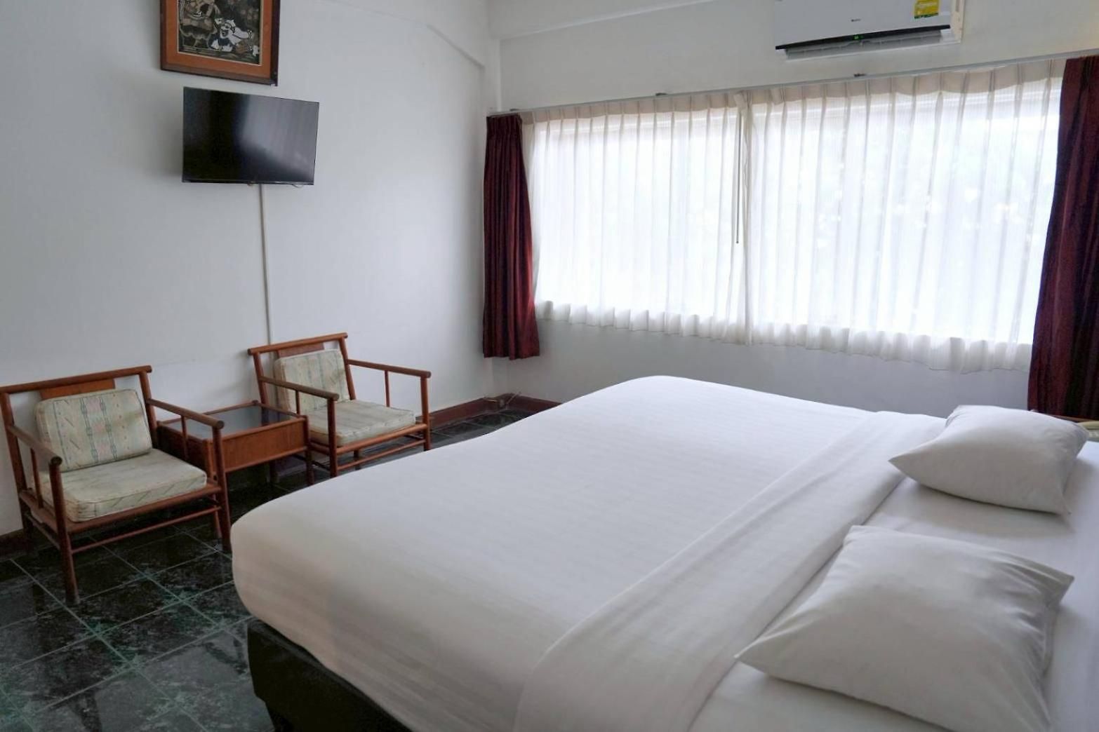 โรงแรม บาศญ่า บีช โฮเทล แอนด์ - เซ็นเธร่า บีช โฮเทล Pattaya