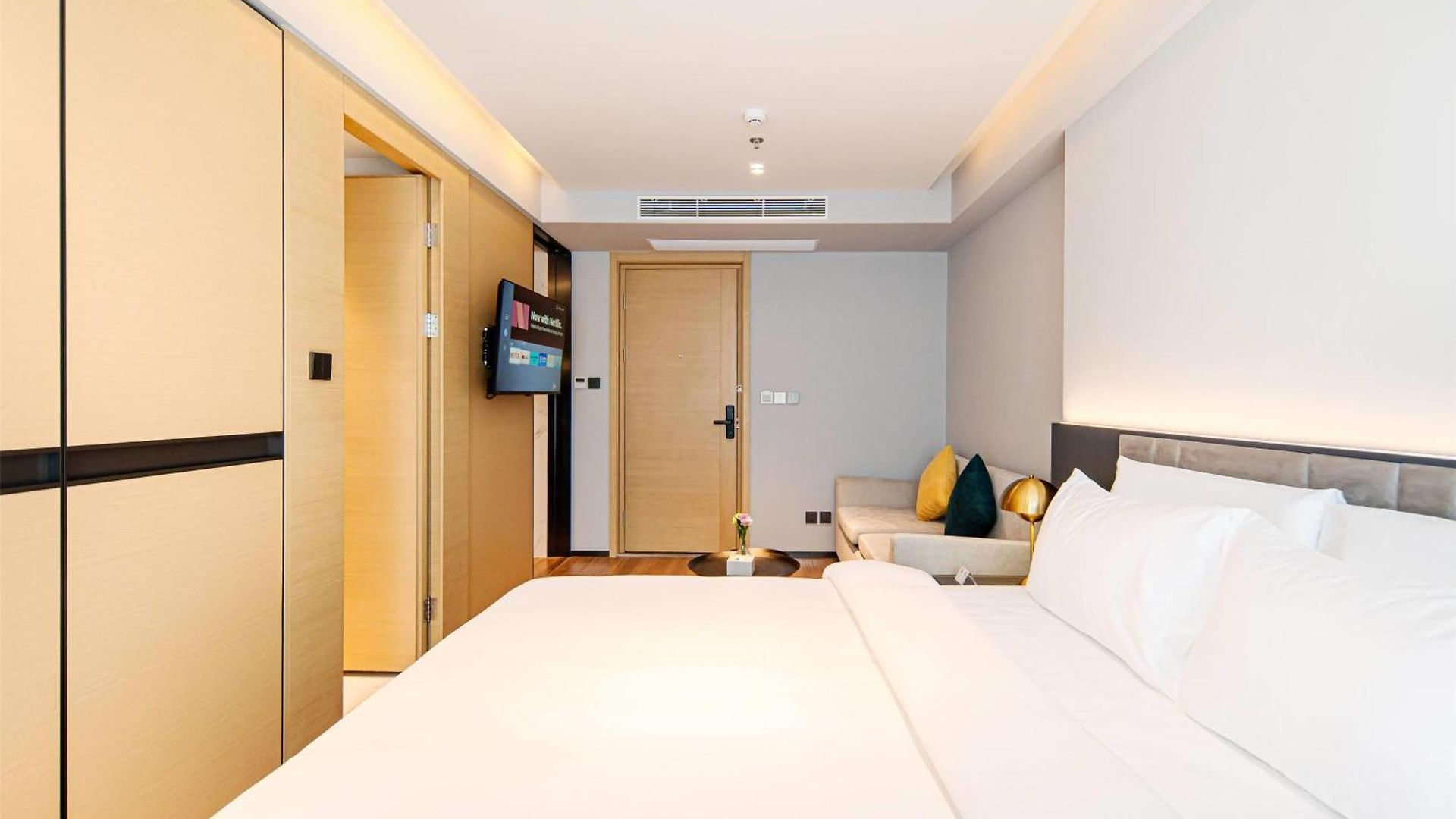 Beverly Mountain Bay, Trademark Collection By Wyndham 5* Pattaya