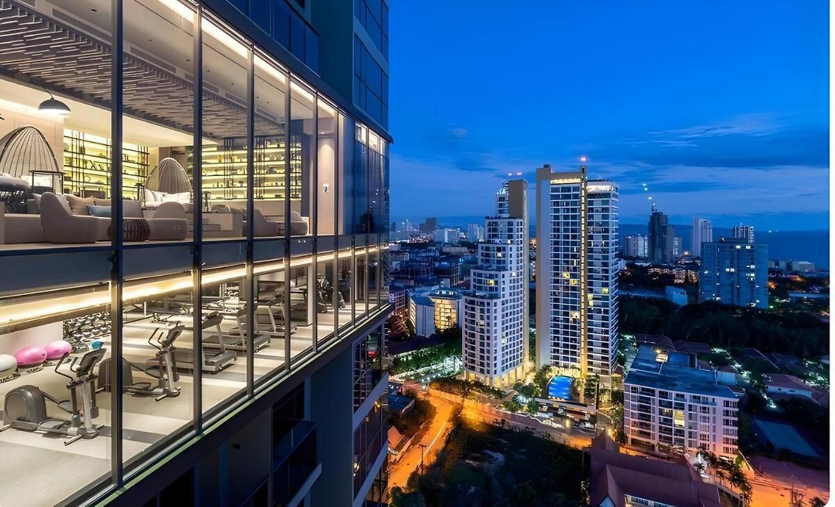 อพาร์ทเม้น High Floor Beachfront 1 Bedroom With Scenic View *