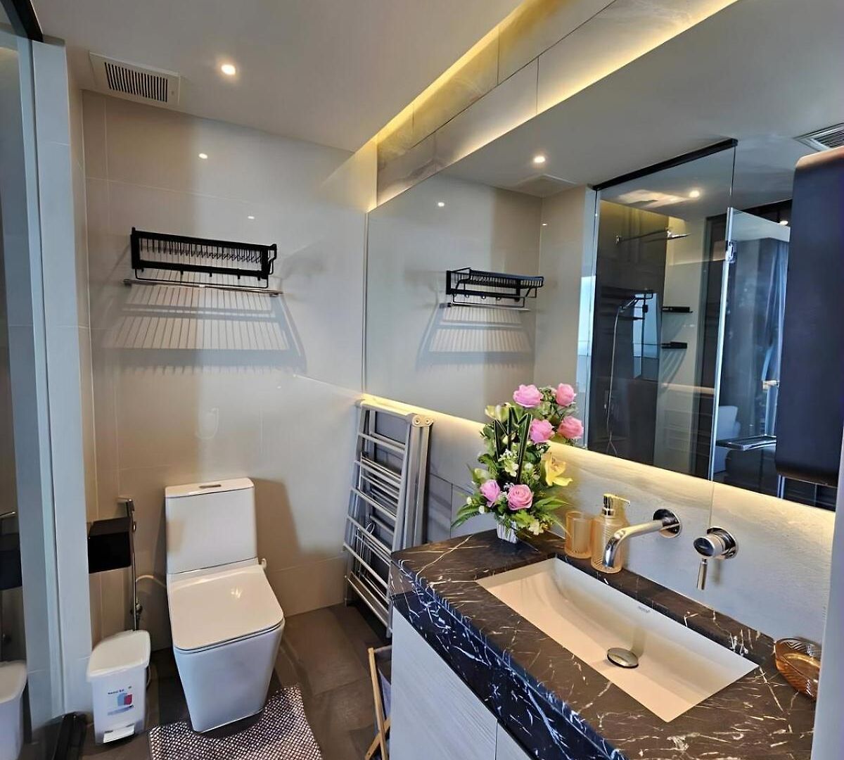 High Floor Beachfront 1 Bedroom With Scenic View อพาร์ทเม้น Pattaya