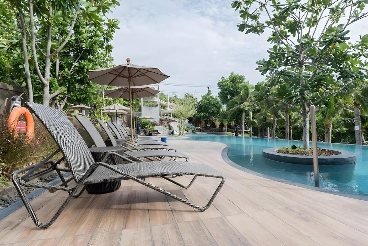 Spacious 2 Bedroom Corner Unit Near Walking Street * Pattaya