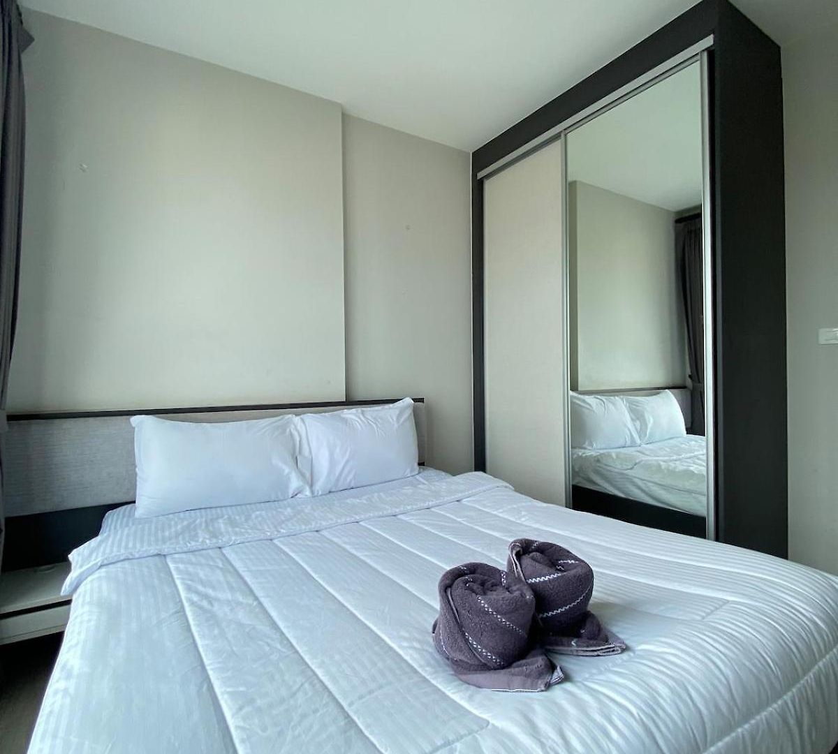 - Roof Pool Pattaya