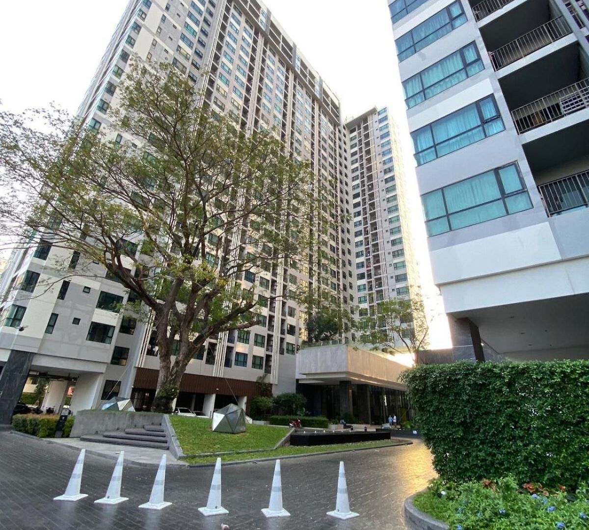- Roof Pool อพาร์ทเม้น