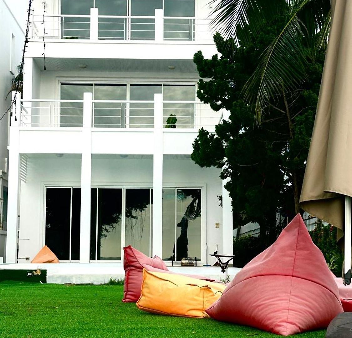 อพาร์ตโฮเทล Hi Yang Seaview *