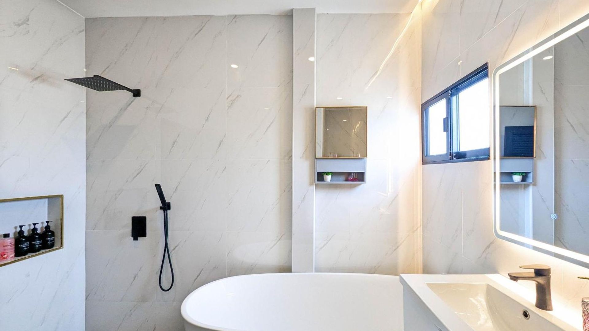 Bella 2 - 7 Bedroom Luxury Pool - 14min To Walking Street Villa