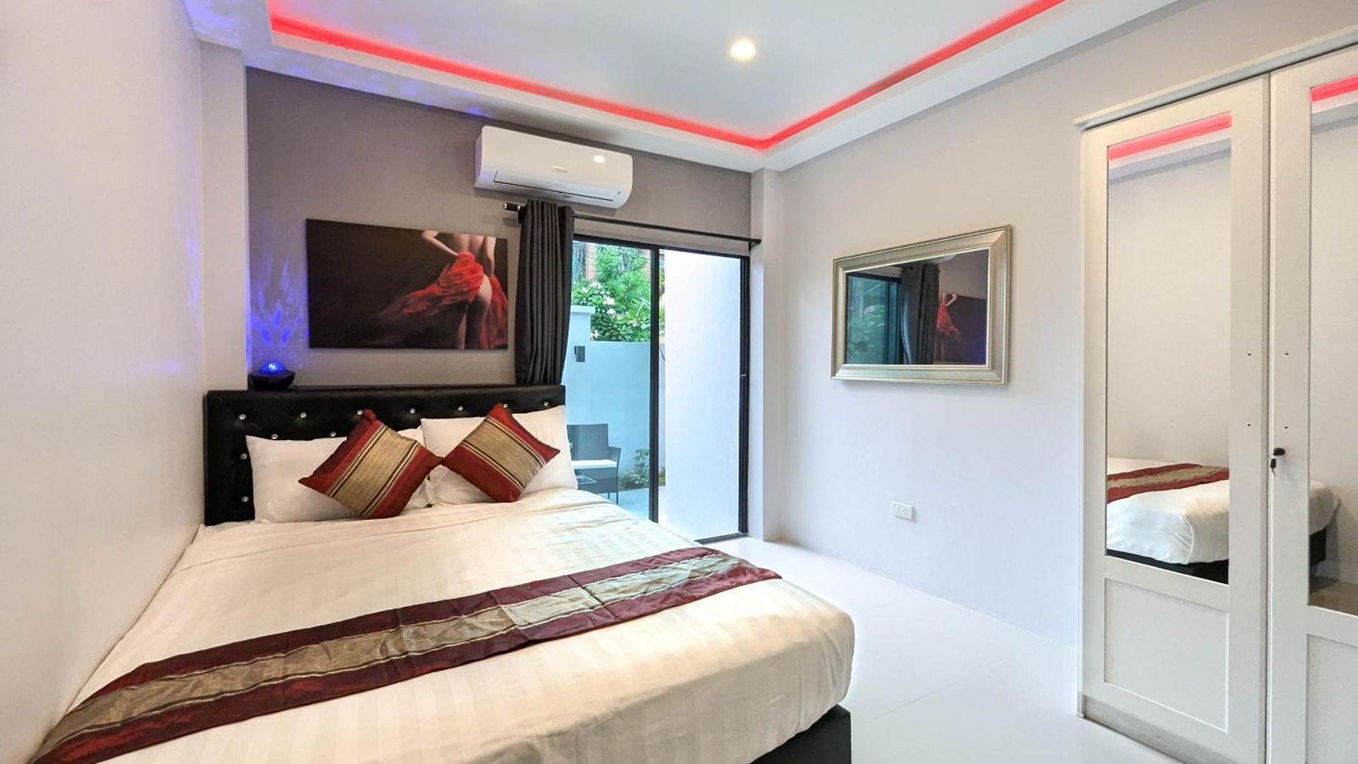 Bella 2 - 7 Bedroom Luxury Pool - 14min To Walking Street * Pattaya