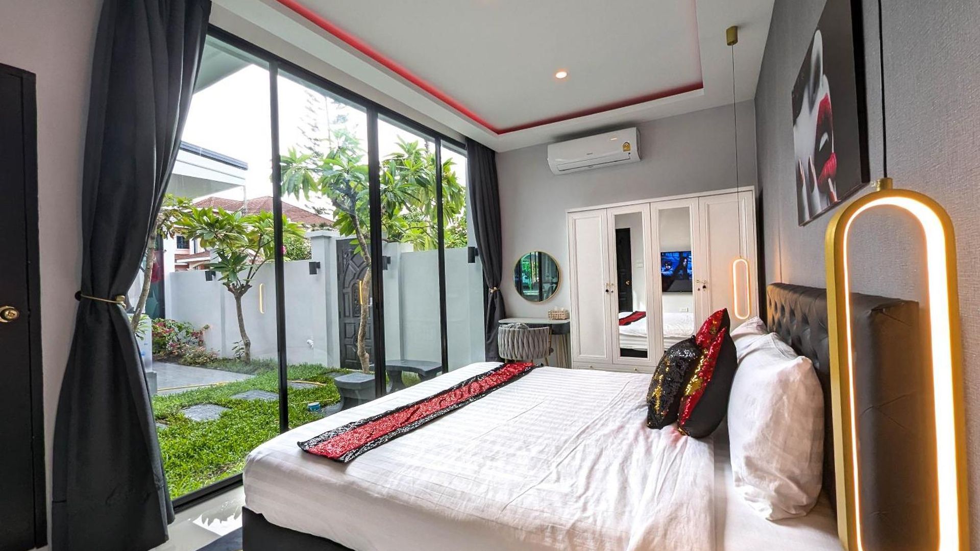 Bella 2 - 7 Bedroom Luxury Pool - 14min To Walking Street Villa Pattaya