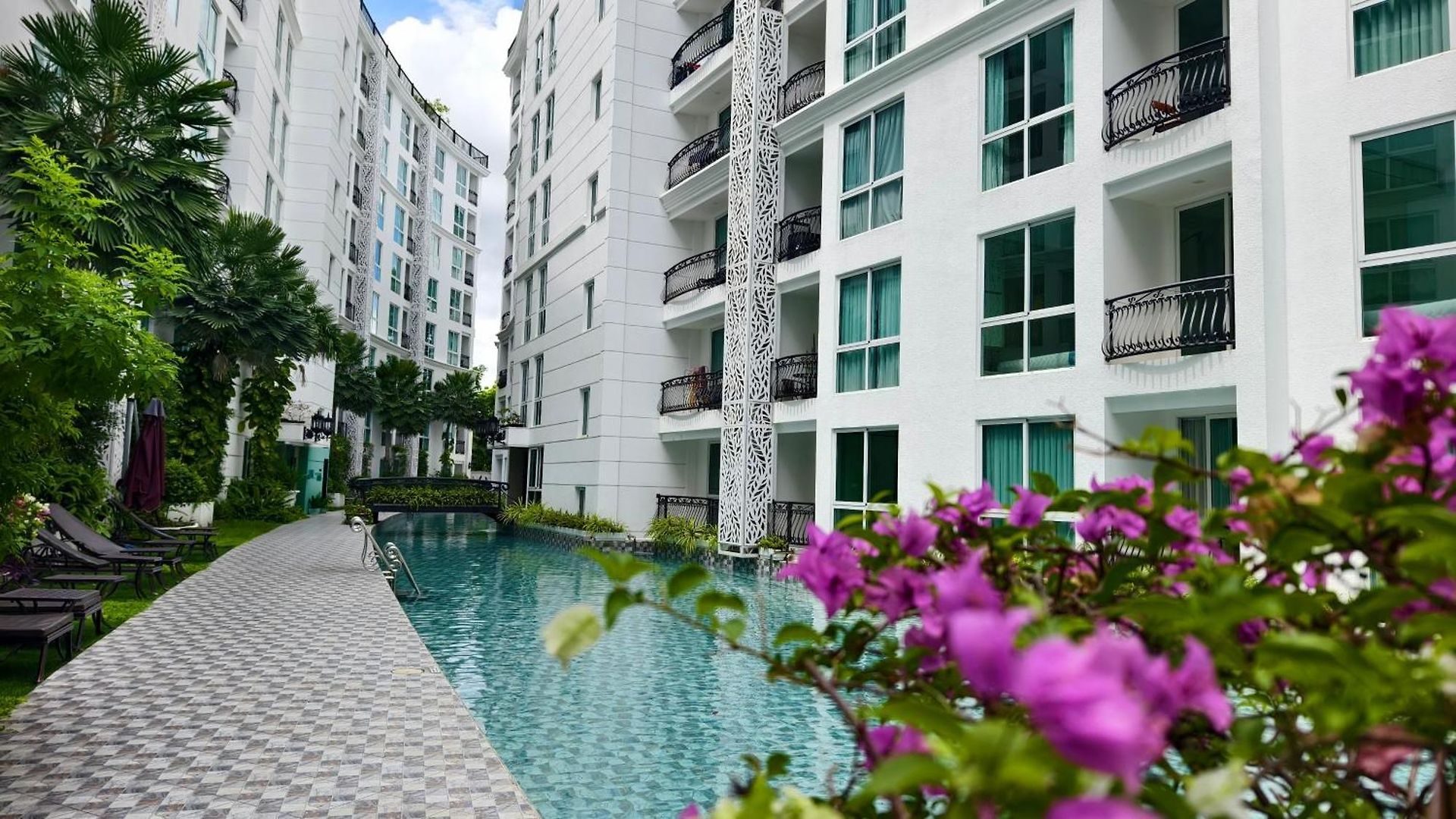 Garden Olympus By Dw อพาร์ทเม้น *