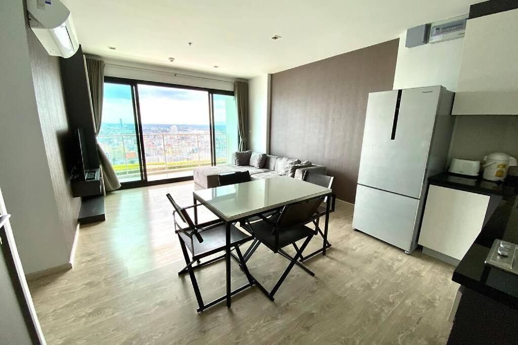 Sea View 2 Bed High Floor Pattaya