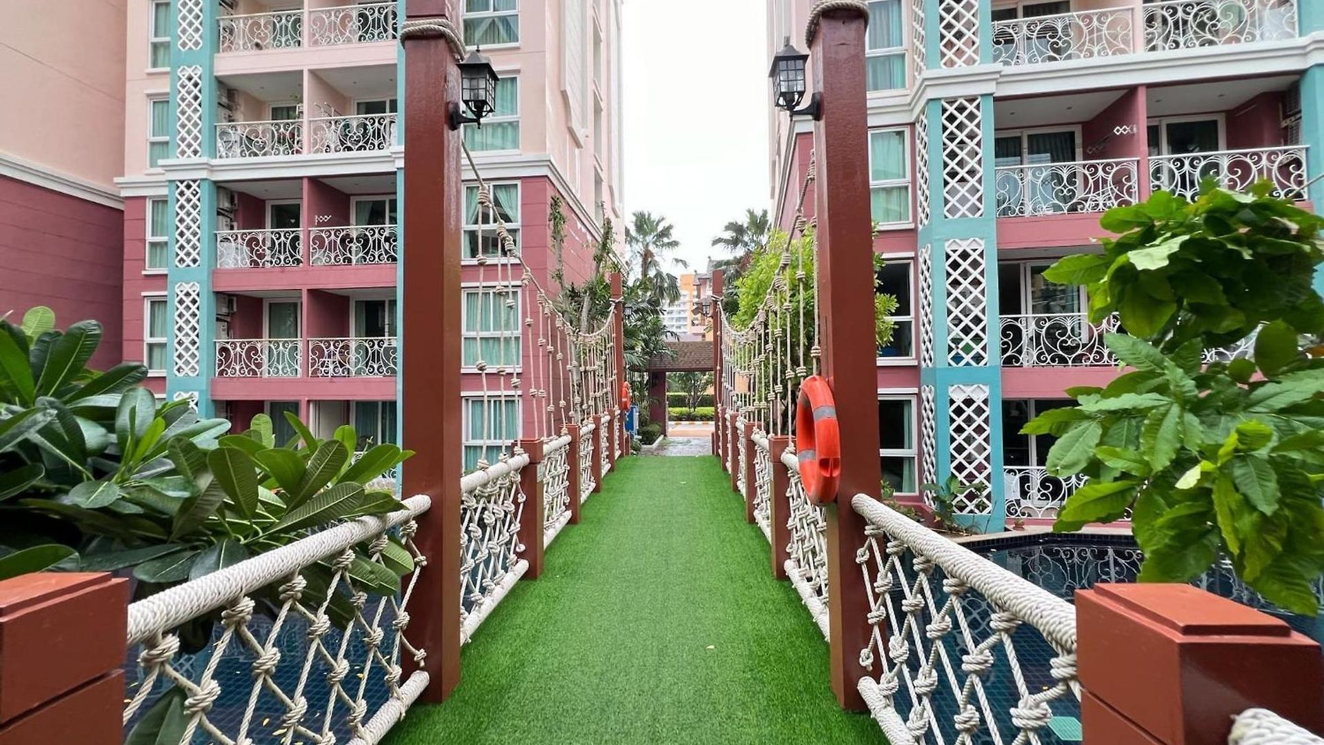 Grand Caribbean Apartment Pattaya